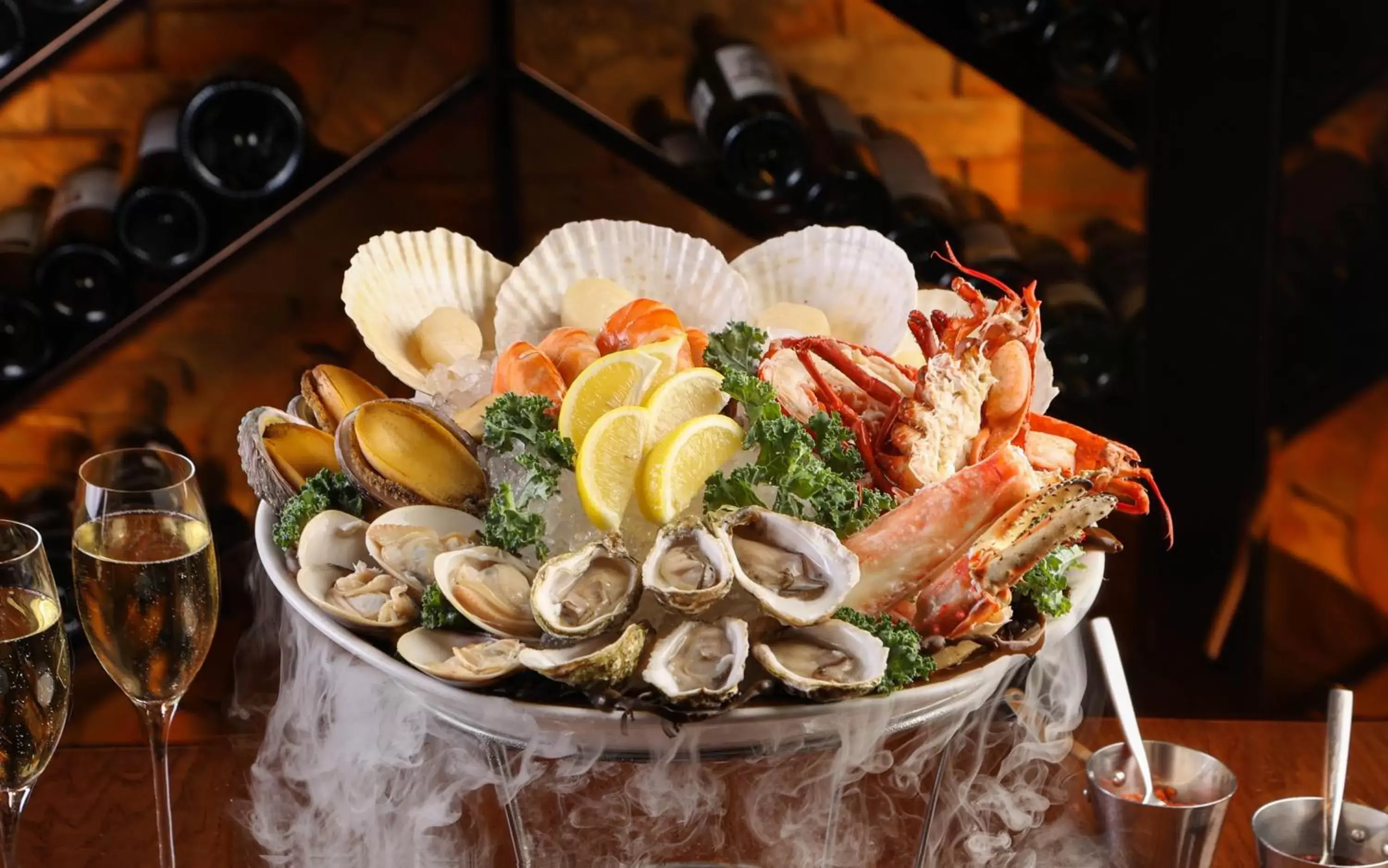 Restaurant/places to eat in The Langham Hong Kong Restaurant/places to eat in The Langham Hong Kong