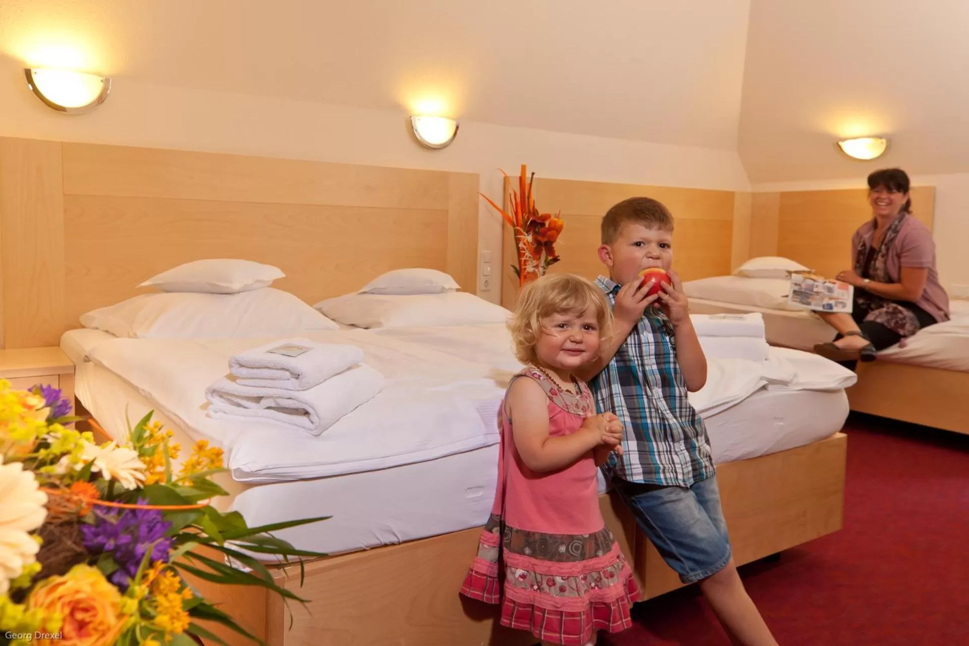 children, Bed in Klosterbräuhaus Ursberg