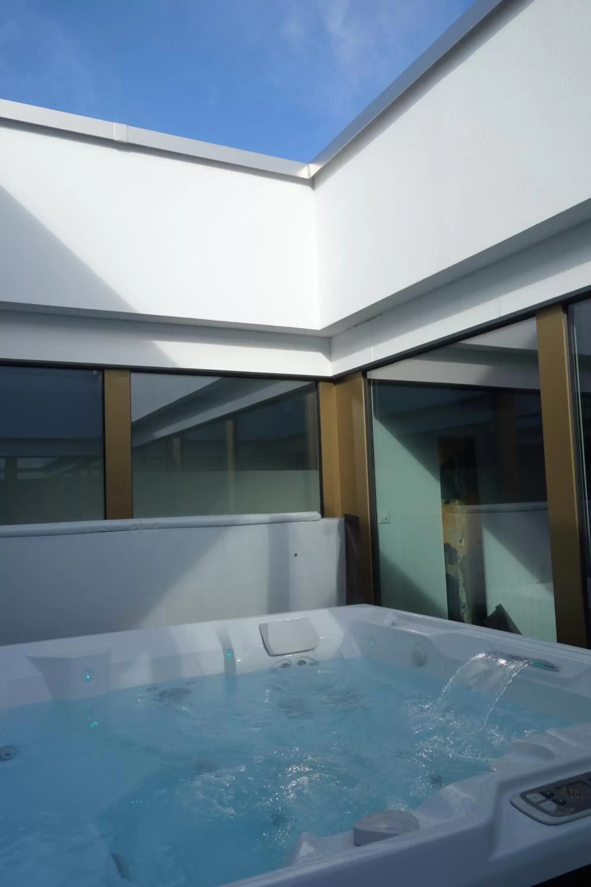 Hot Tub, Swimming Pool in Partner Hotel AG Zofingen