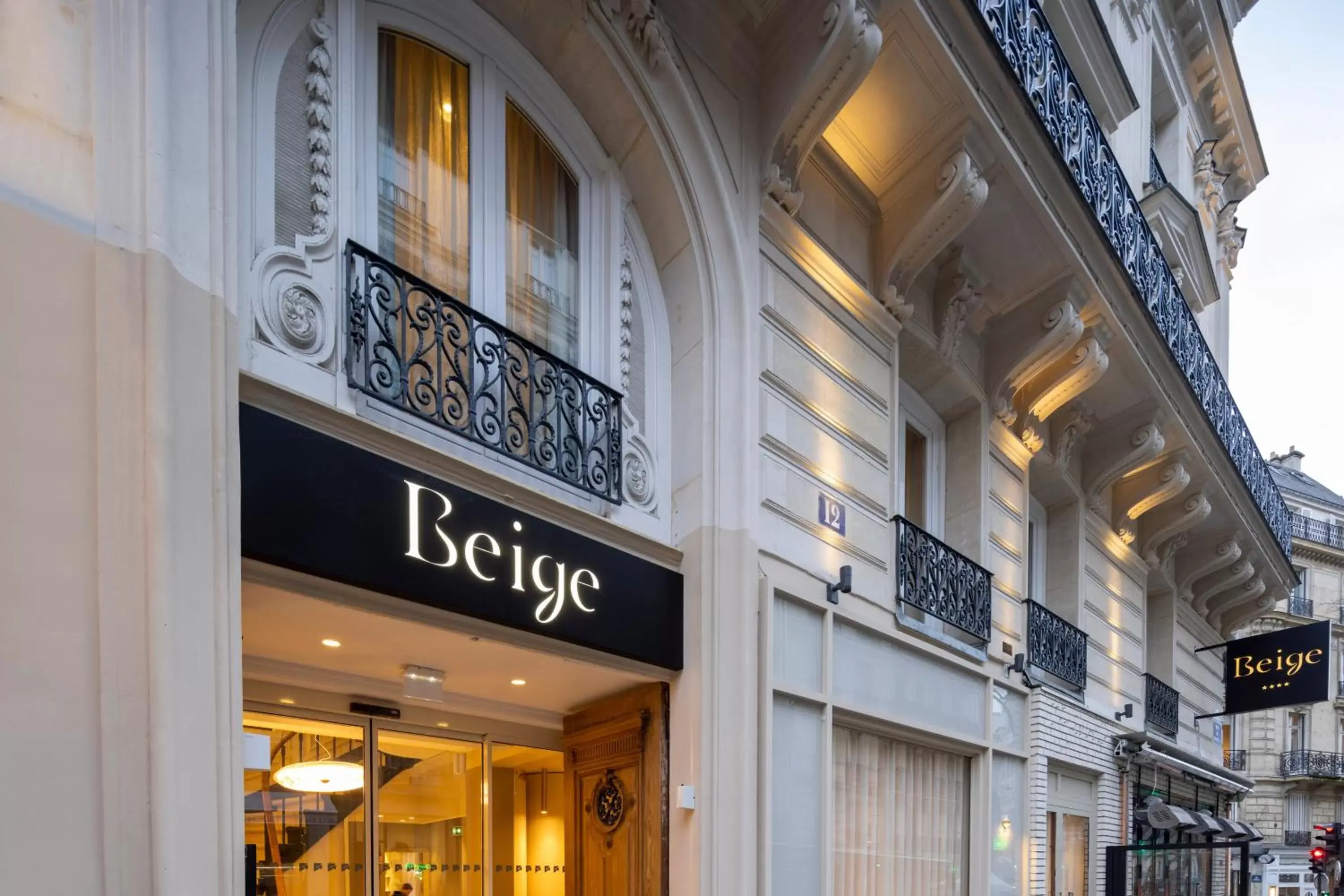 Facade/entrance in Hôtel Beige