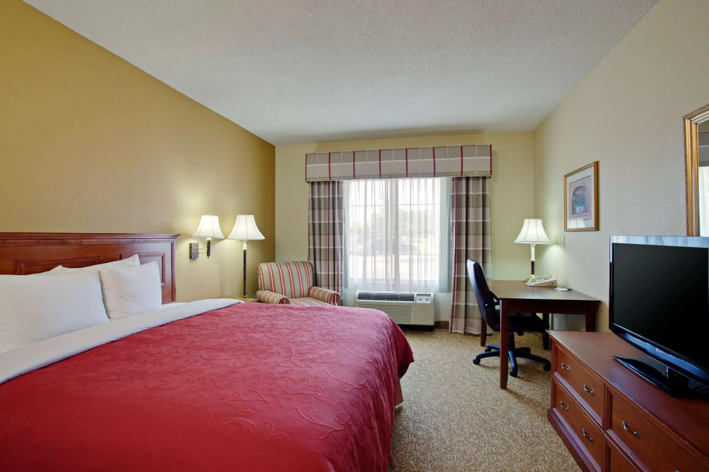 Photo of the whole room, Bed in Country Inn & Suites by Radisson, Goldsboro, NC