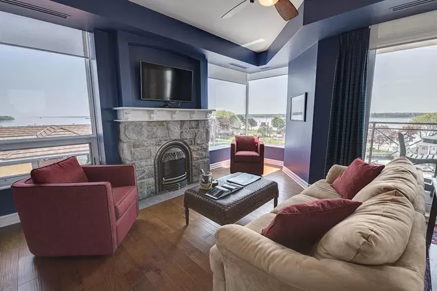 Living room, Seating Area in Tall Ships Landing Coastal Resort