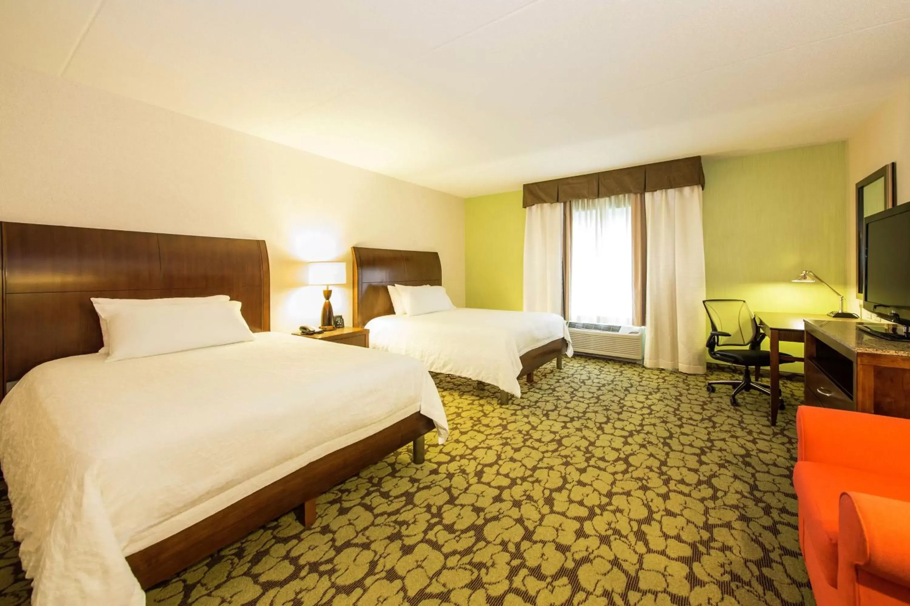 Bedroom, Bed in Hilton Garden Inn Valley Forge/Oaks