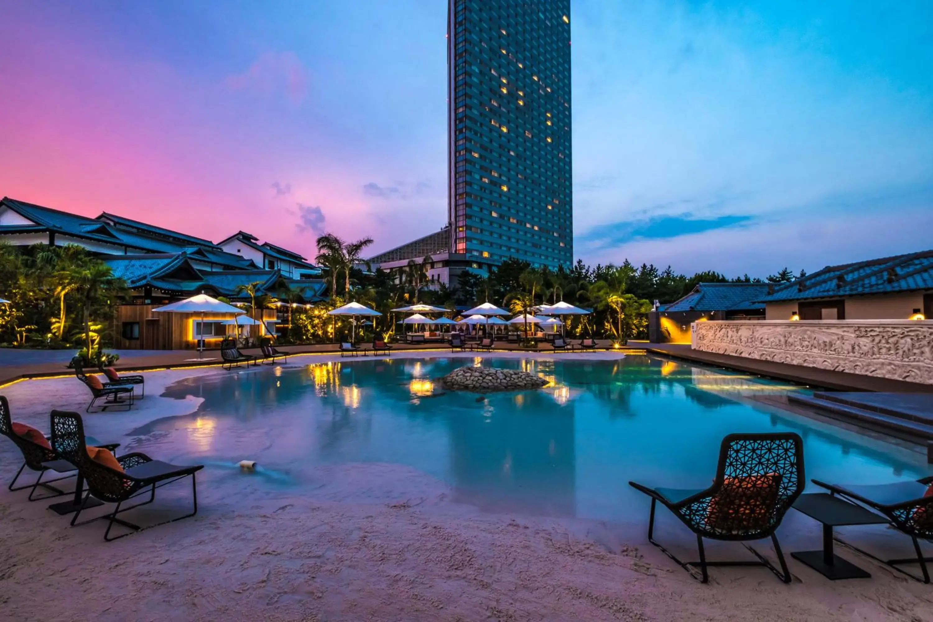 Swimming Pool in Sheraton Grande Ocean Resort