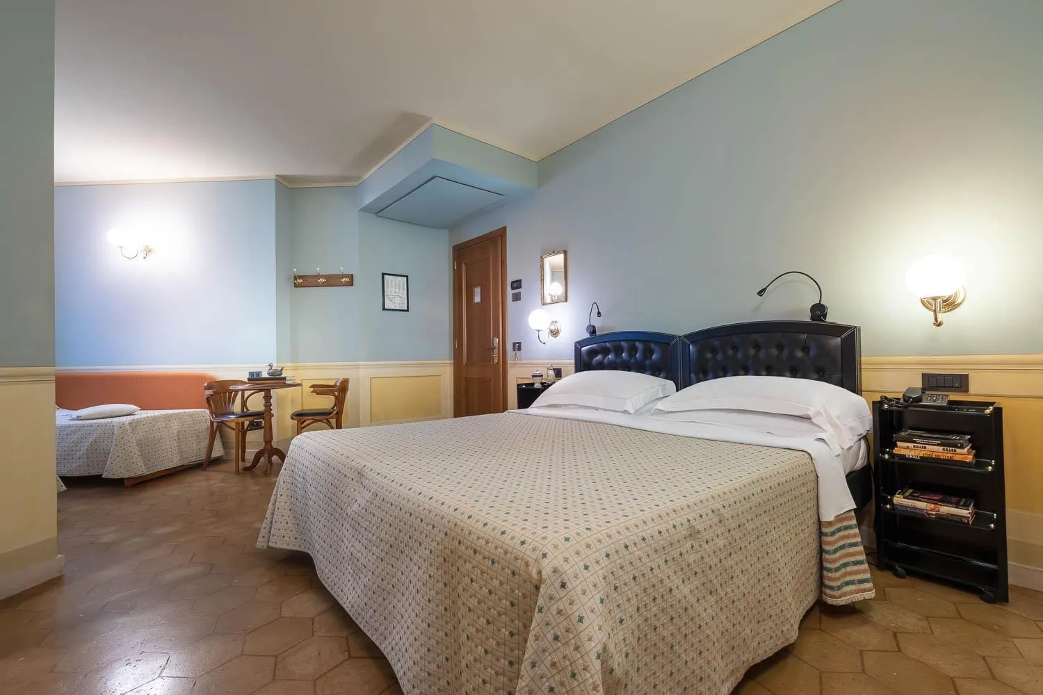 Bed in Hotel San Luca