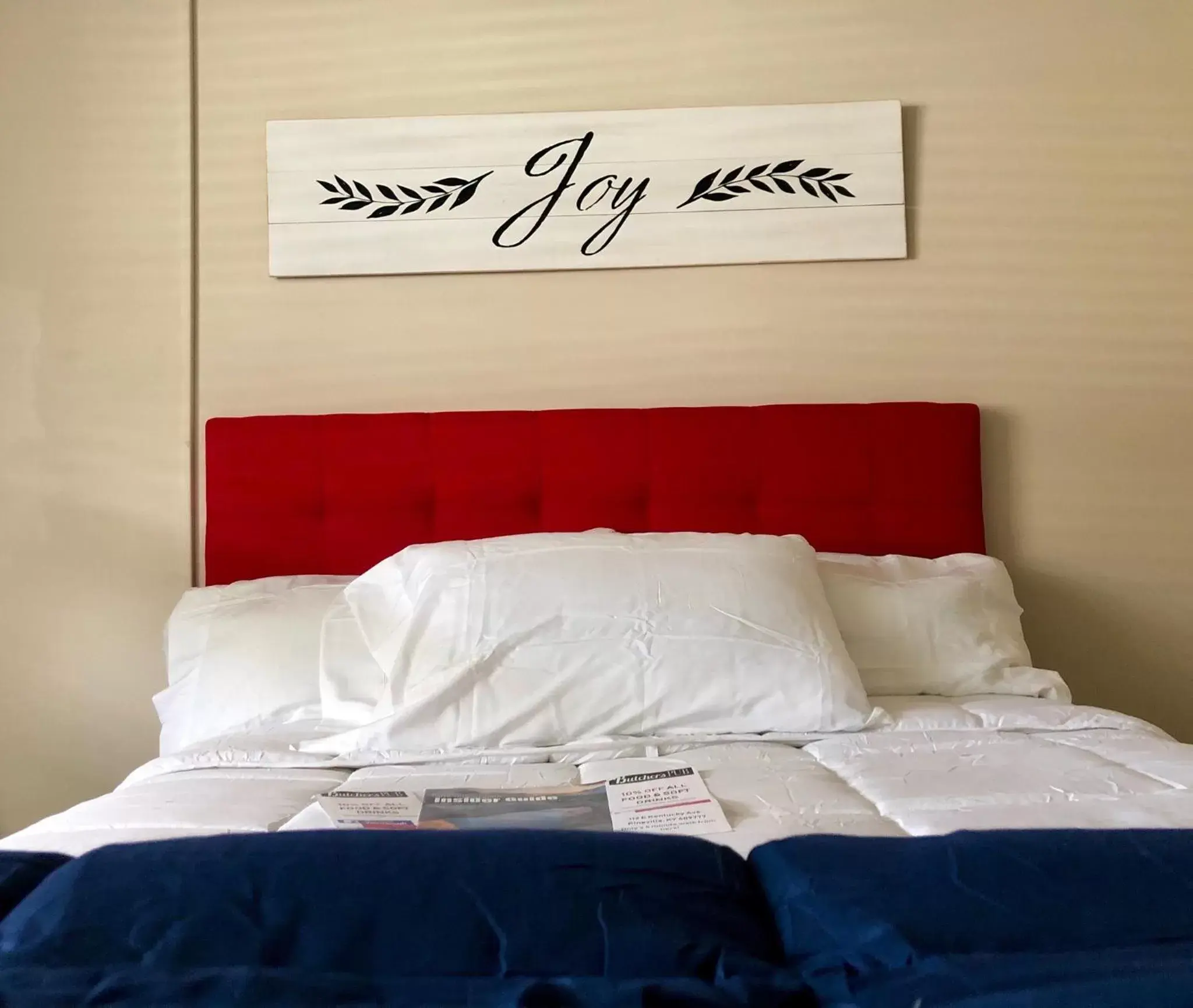 Bed in Pine Mountain Inn