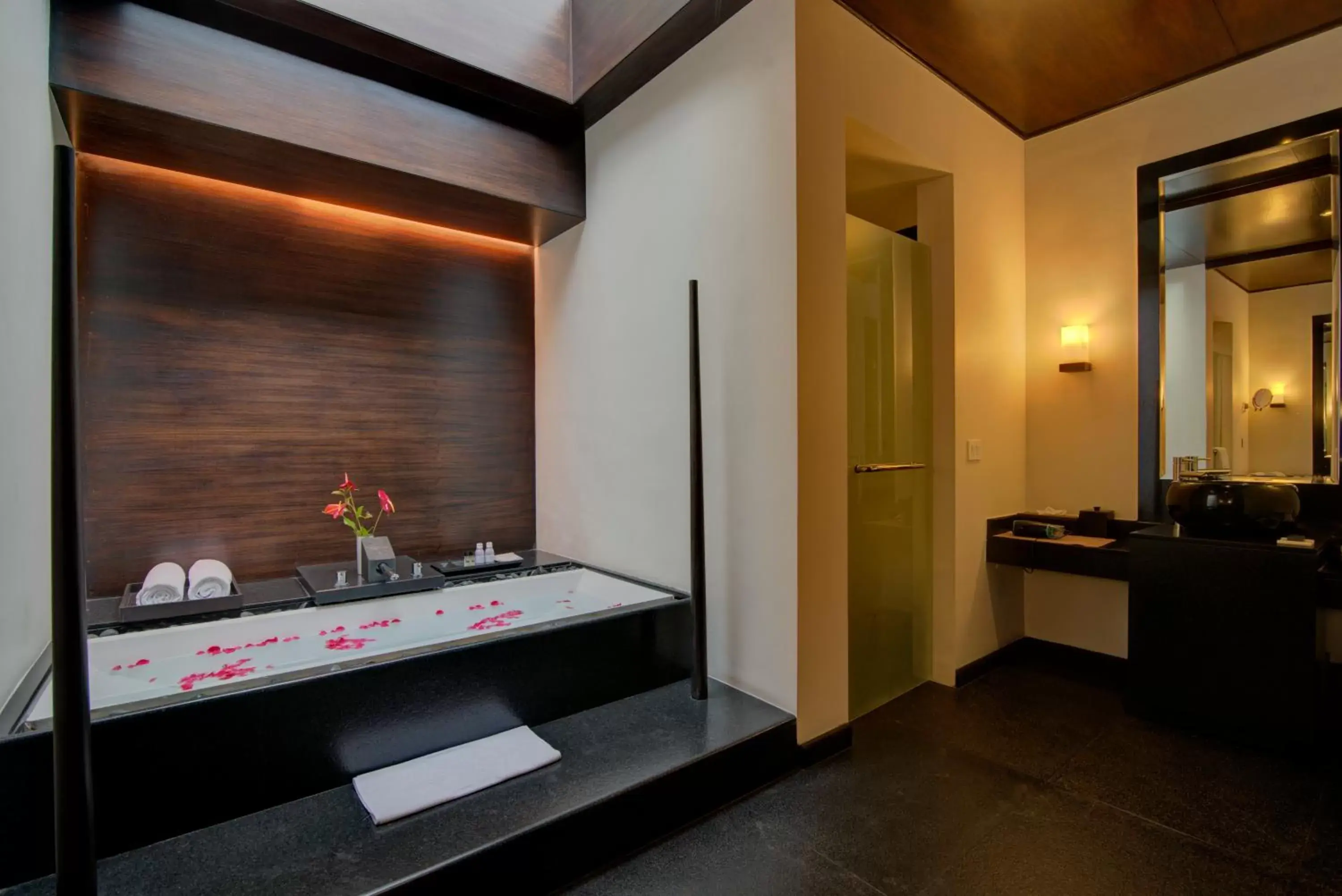Bathroom in Taj Madikeri Resort & Spa Coorg