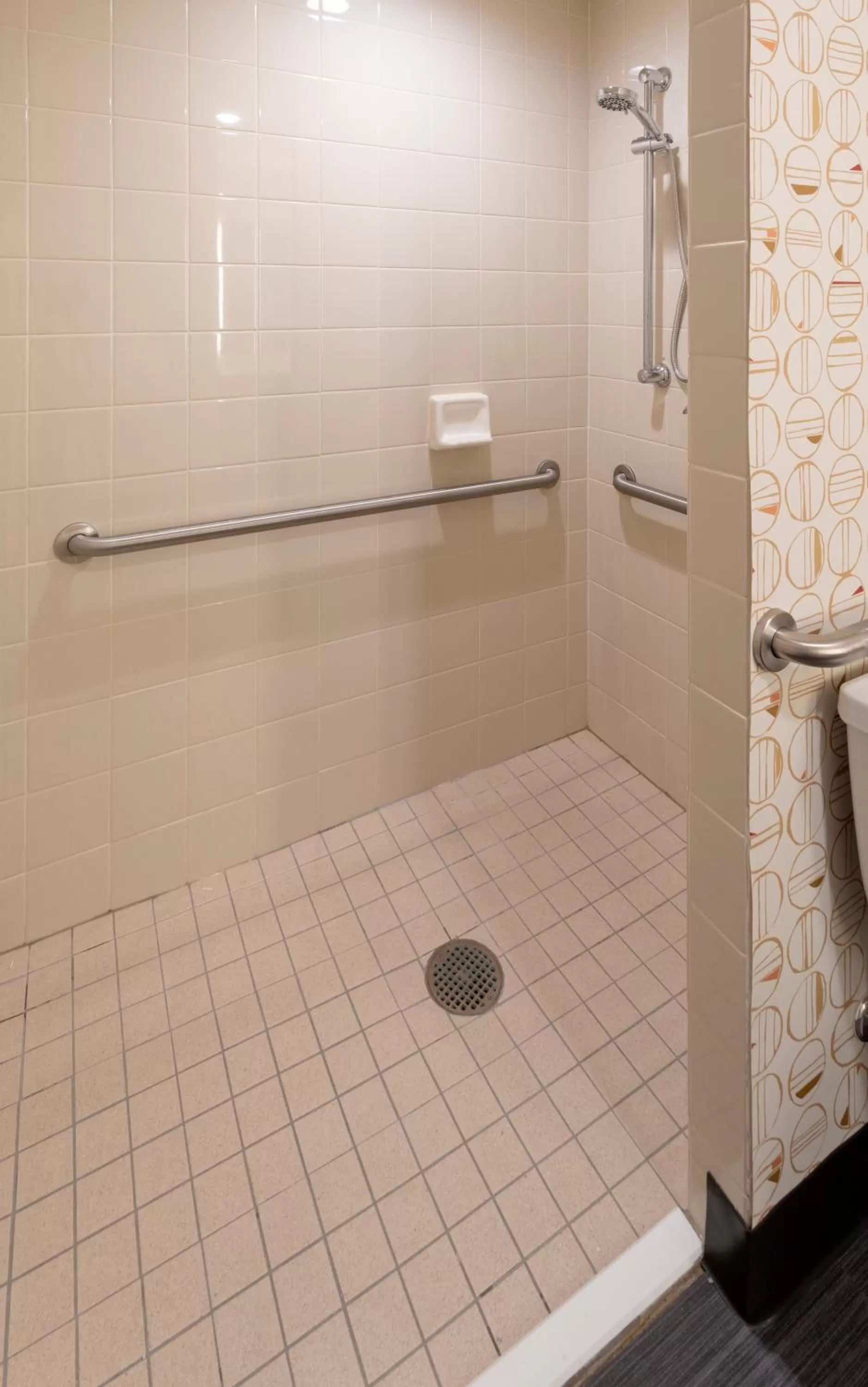 King Room - Mobility Access Roll in Shower/Non-Smoking in Holiday Inn Marquette, an IHG Hotel