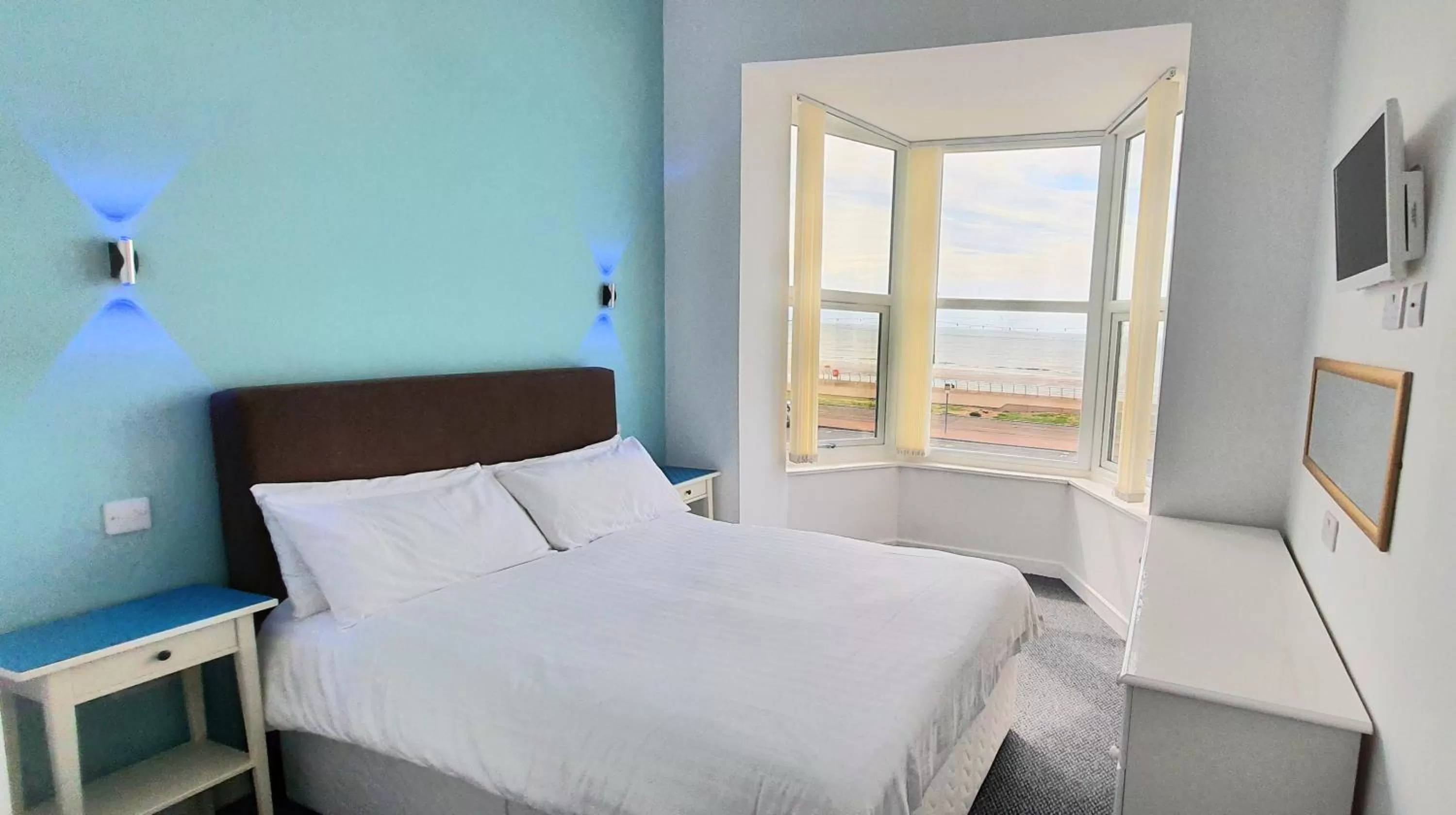 Bed in Charlton Aparthotel