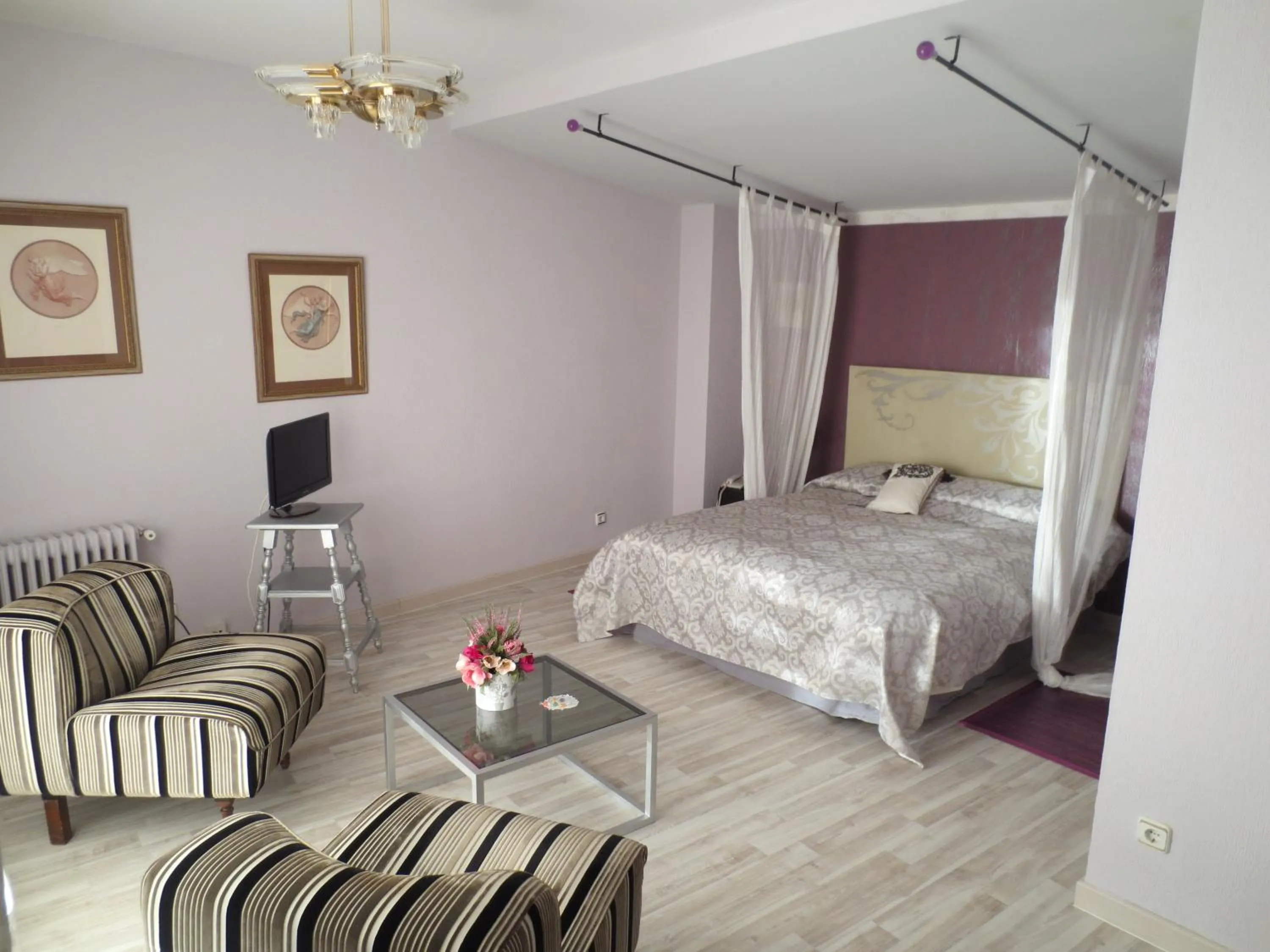 Photo of the whole room, Bed in Hotel Vejo