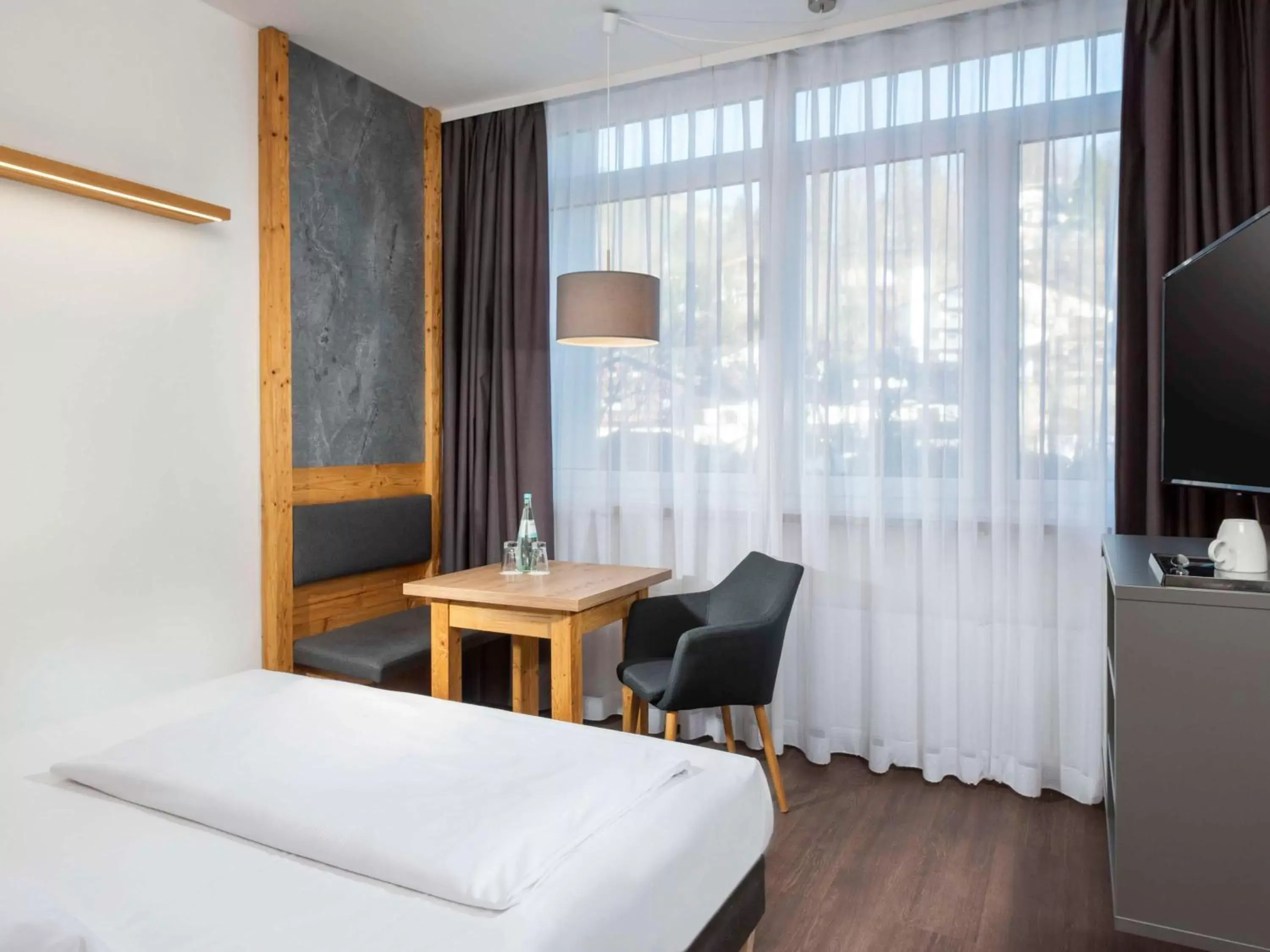 Bedroom in Mercure Hotel Garmisch Partenkirchen