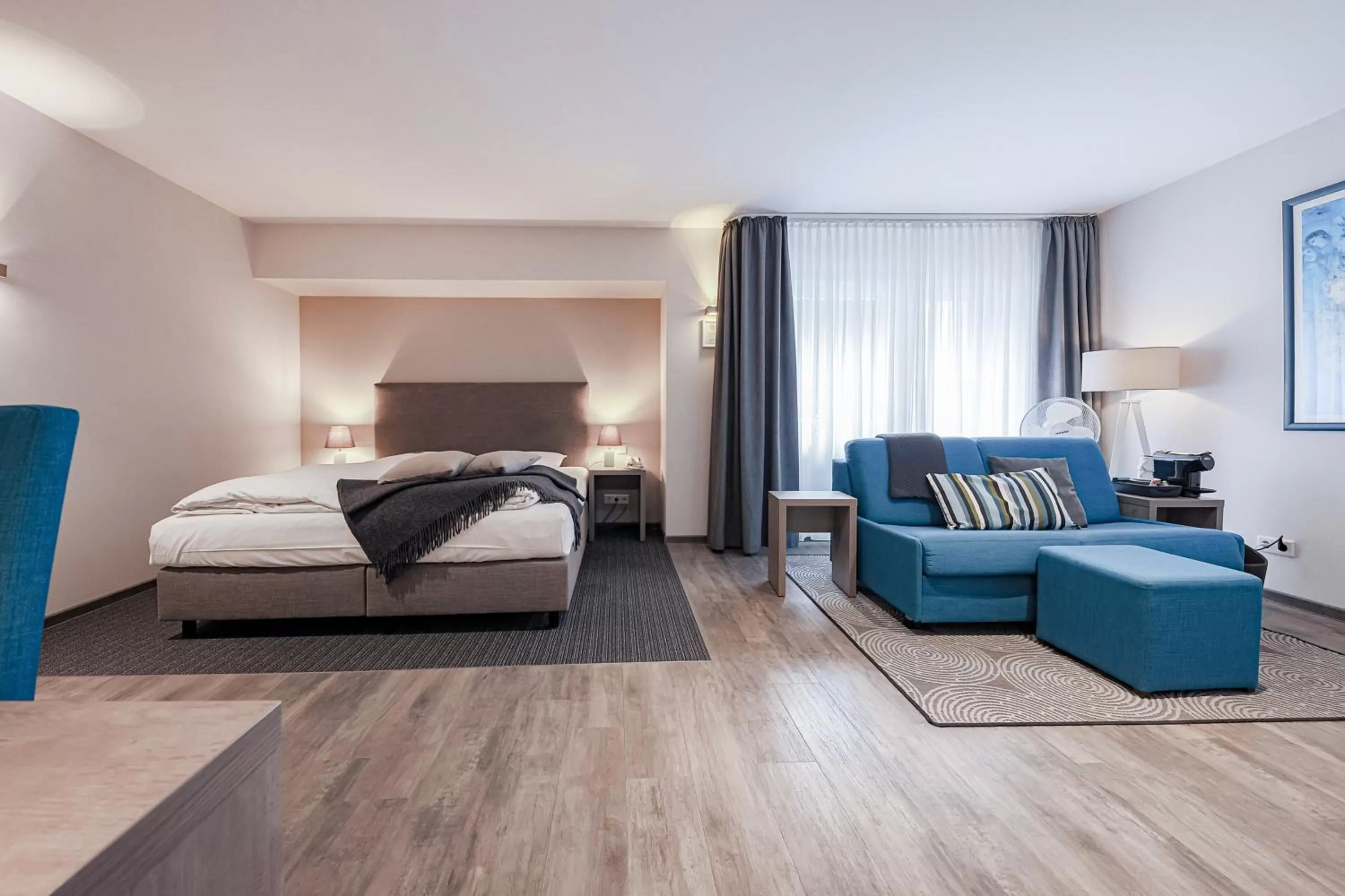 Photo of the whole room, Bed in Hotel Alte Redaktion