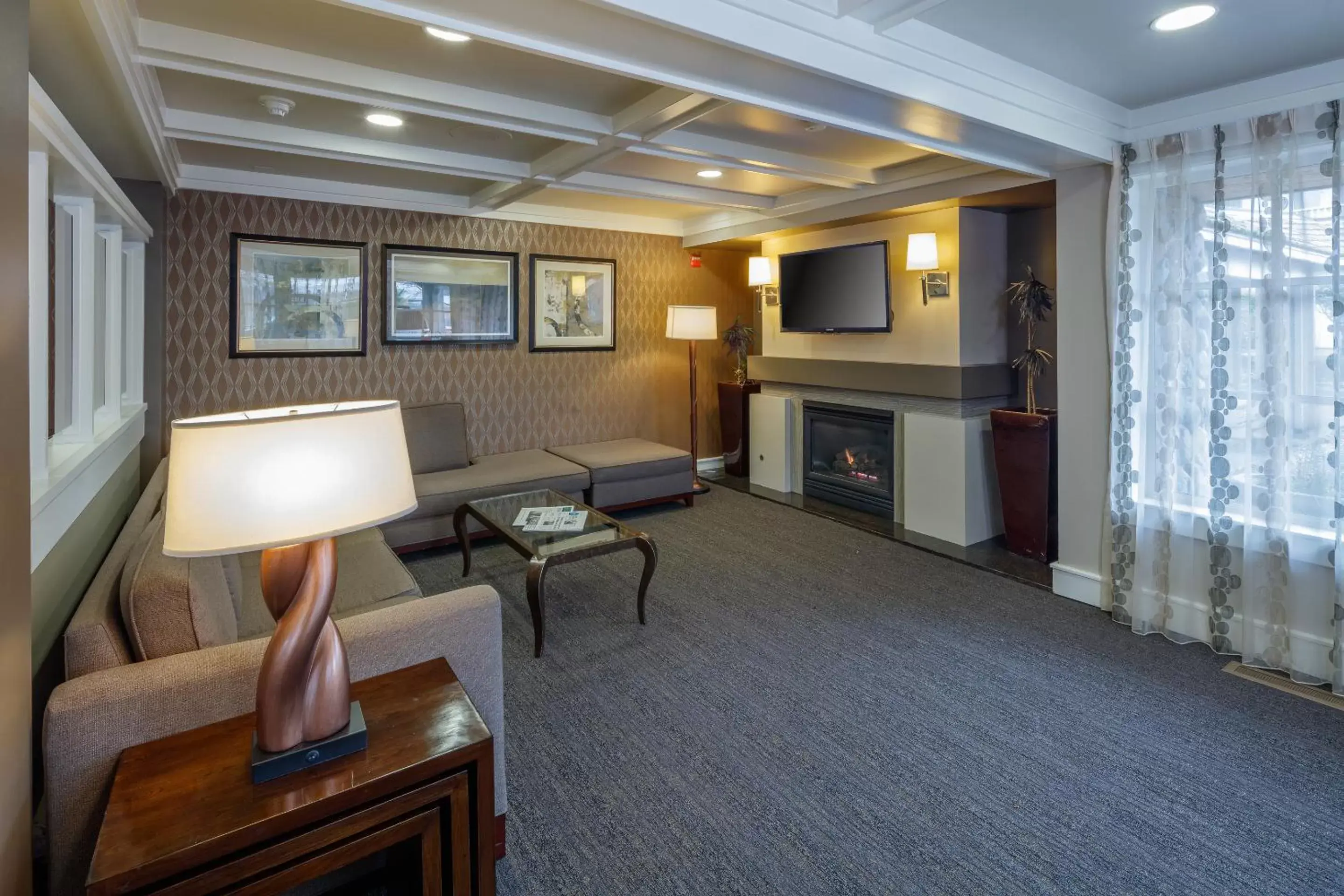 Lobby or reception, Seating Area in Red Lion Hotel Bellevue