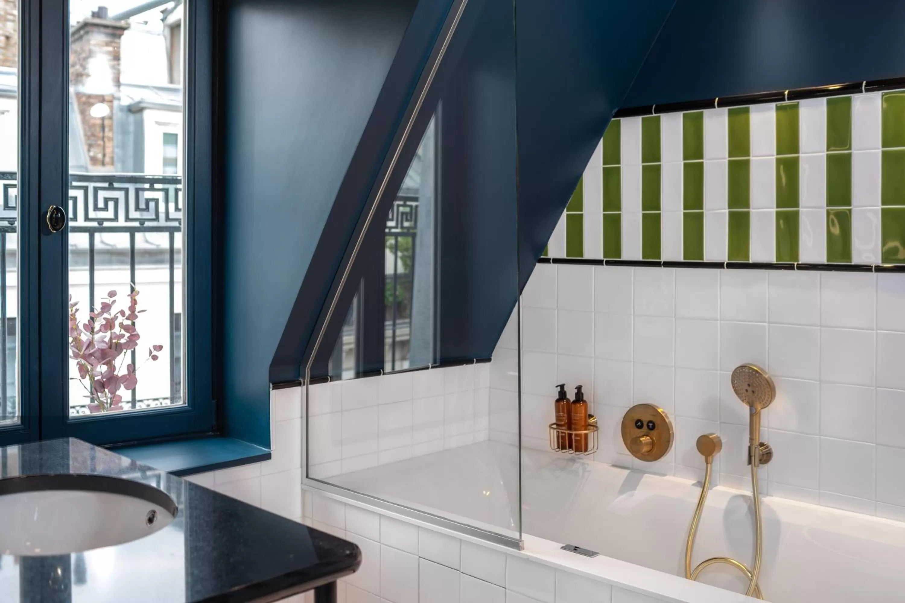 Bathroom in Chouchou Hotel