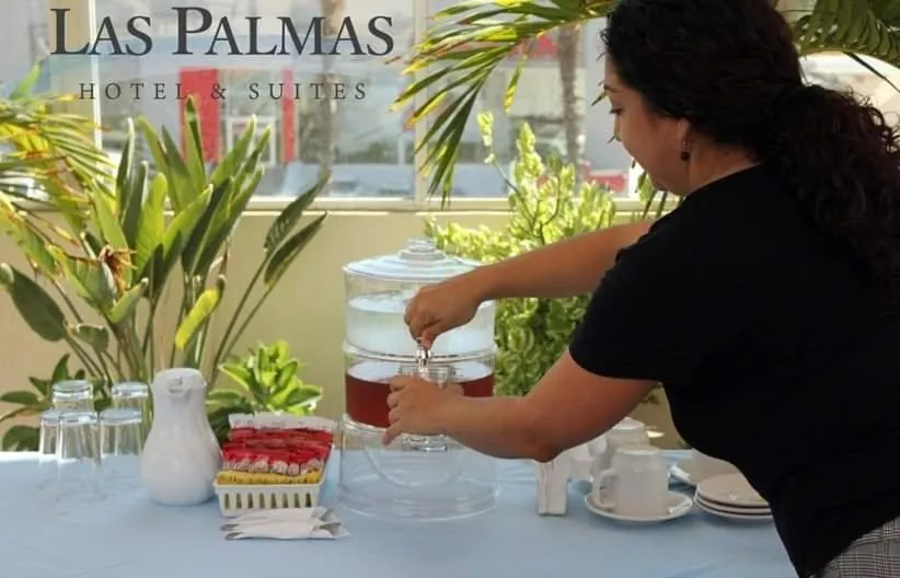 Restaurant/places to eat in Suites Las Palmas