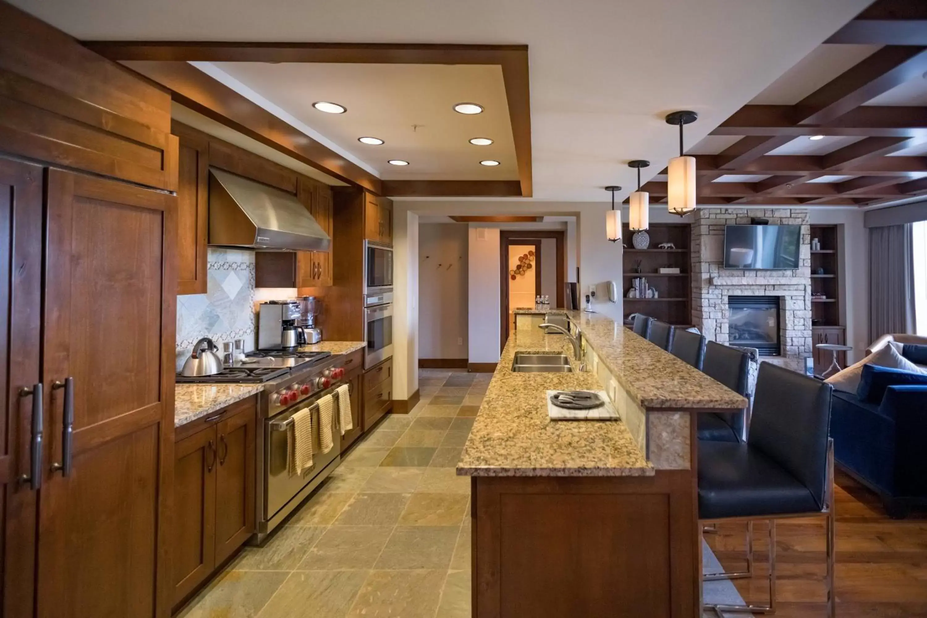 Kitchen or kitchenette, Lobby/Reception in The Ritz-Carlton, Lake Tahoe