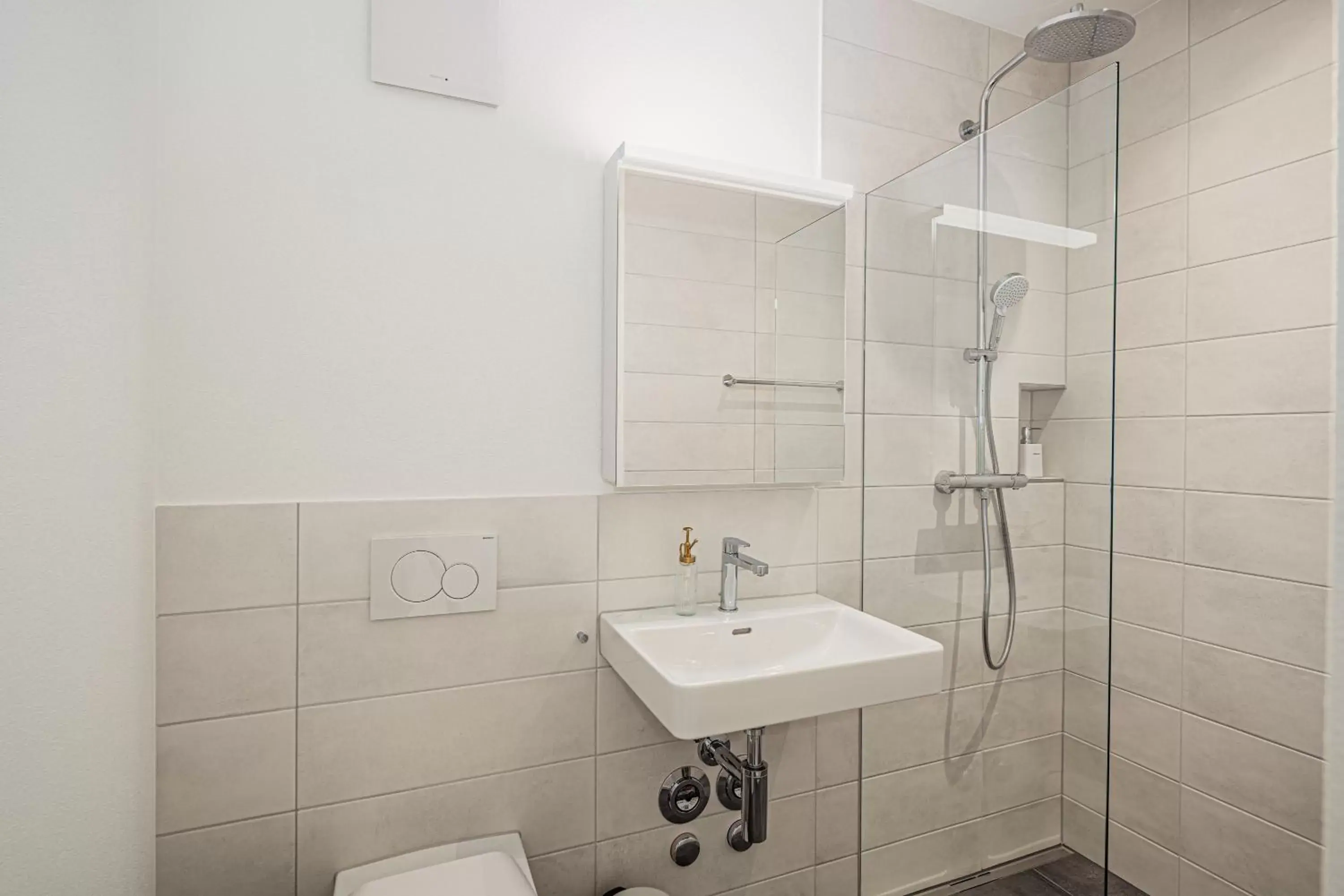 Shower, Bathroom in EH Apartments Merkur