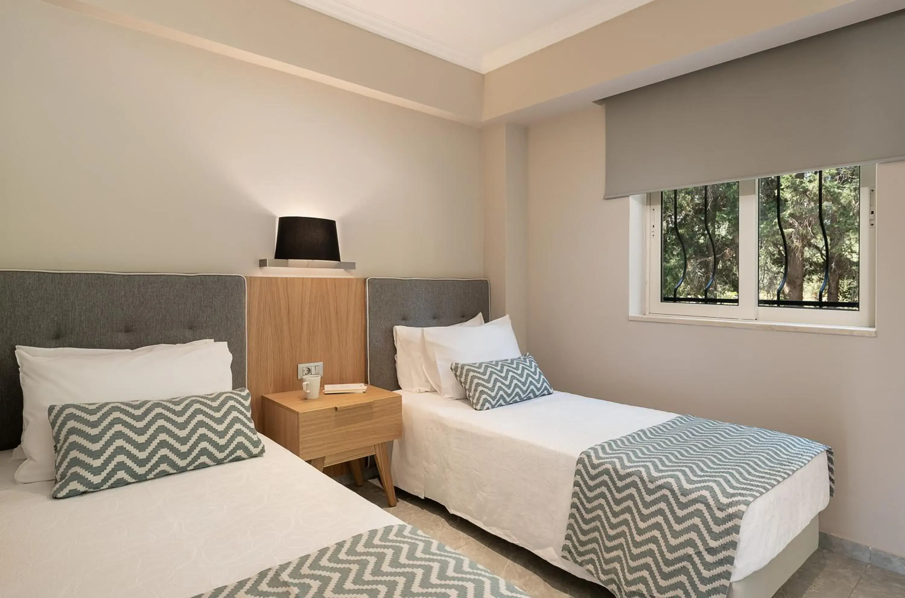 Bedroom, Bed in Pilot Beach Resort