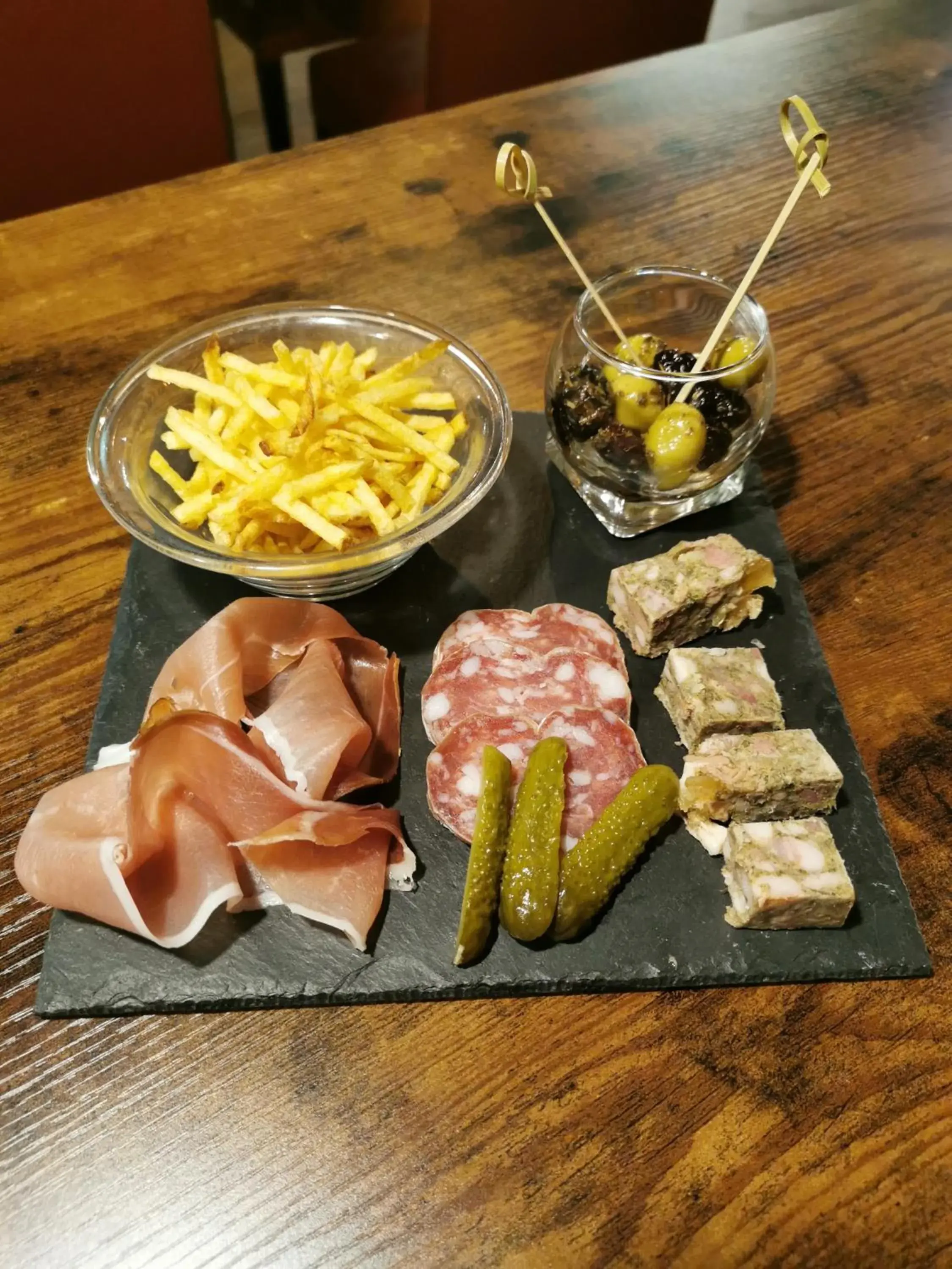 Lounge or bar in Hôtel Kyriad Cap Sud Lounge or bar in Hôtel Kyriad Cap Sud