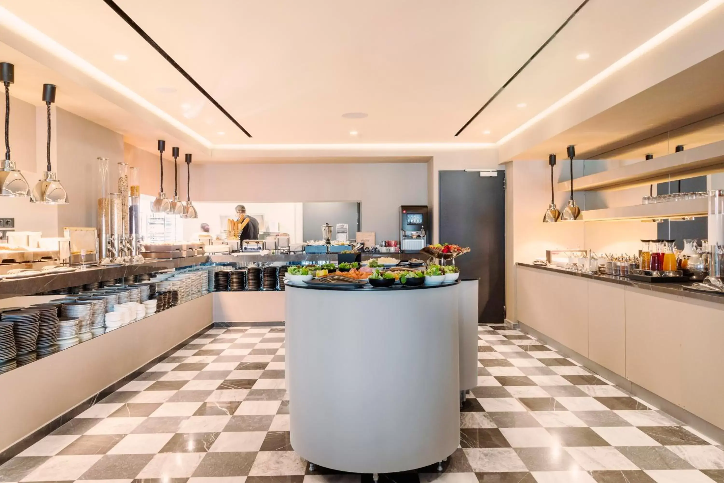 Buffet breakfast, Restaurant/Places to Eat in NYX Esperia Palace Hotel Athens by Leonardo Hotels