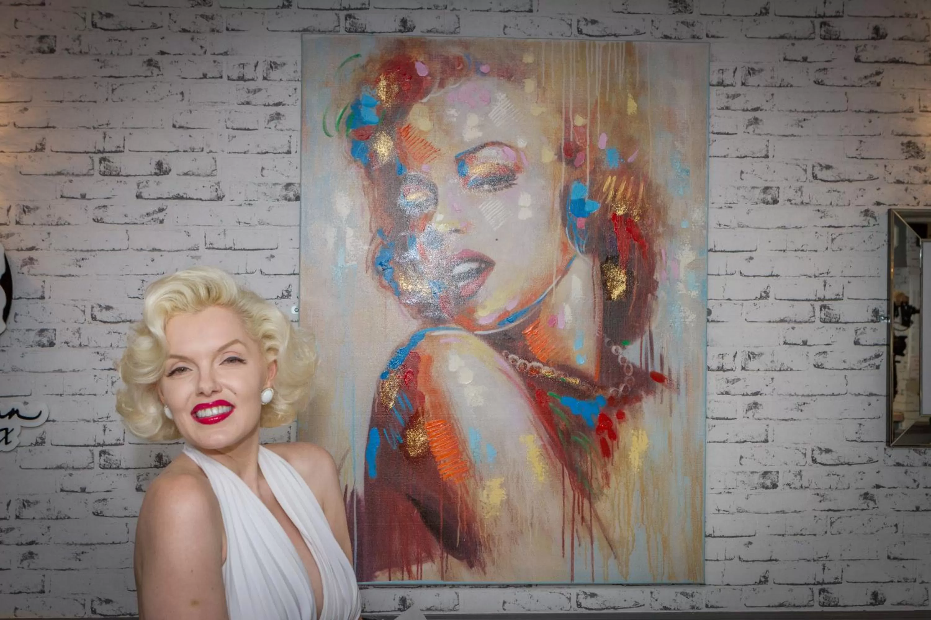 People in The Sandringham Court Hotel & Apartment Welcoming Large and Small Groups for 15 years