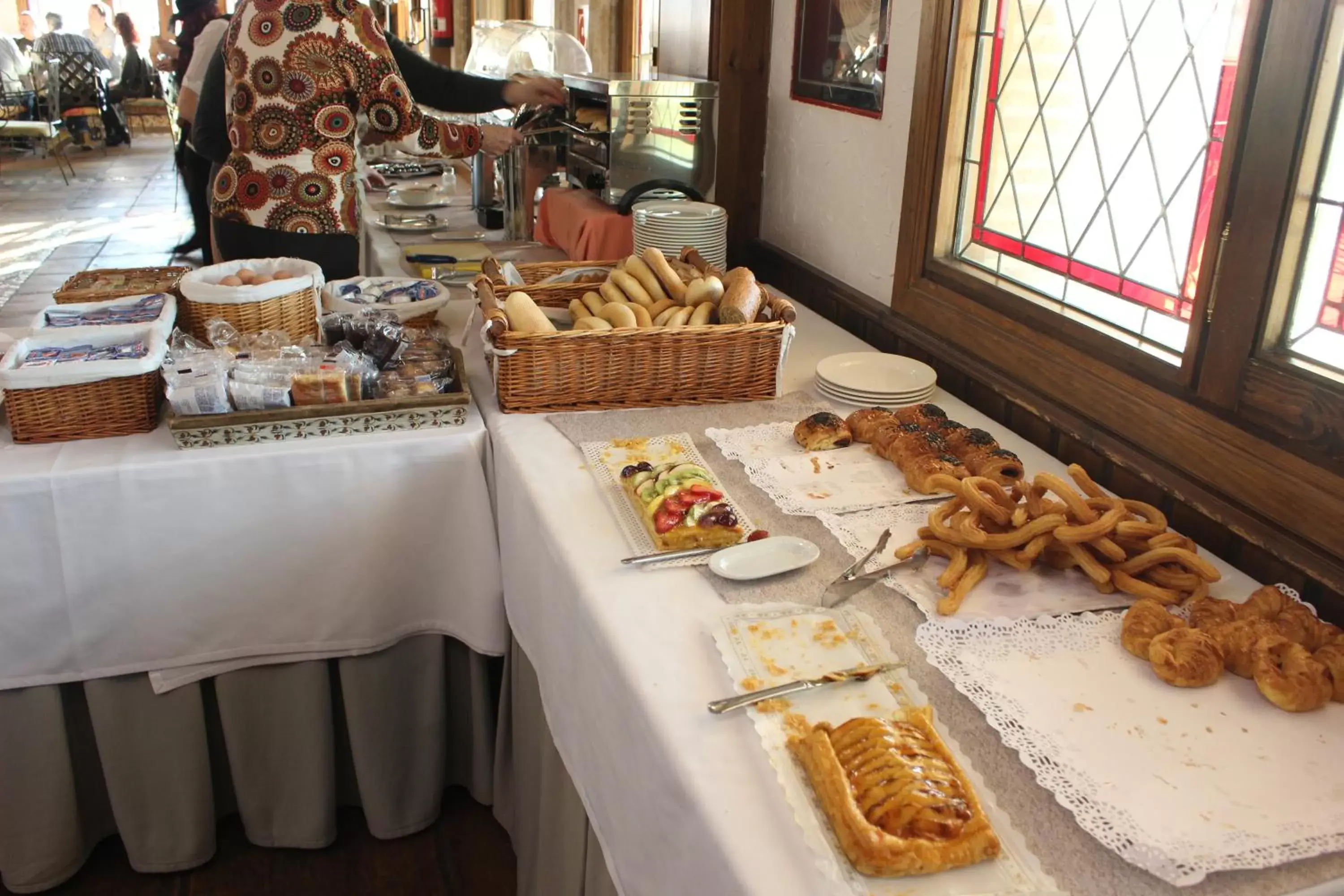Buffet breakfast, Food in Hotel Spa Tudanca Aranda