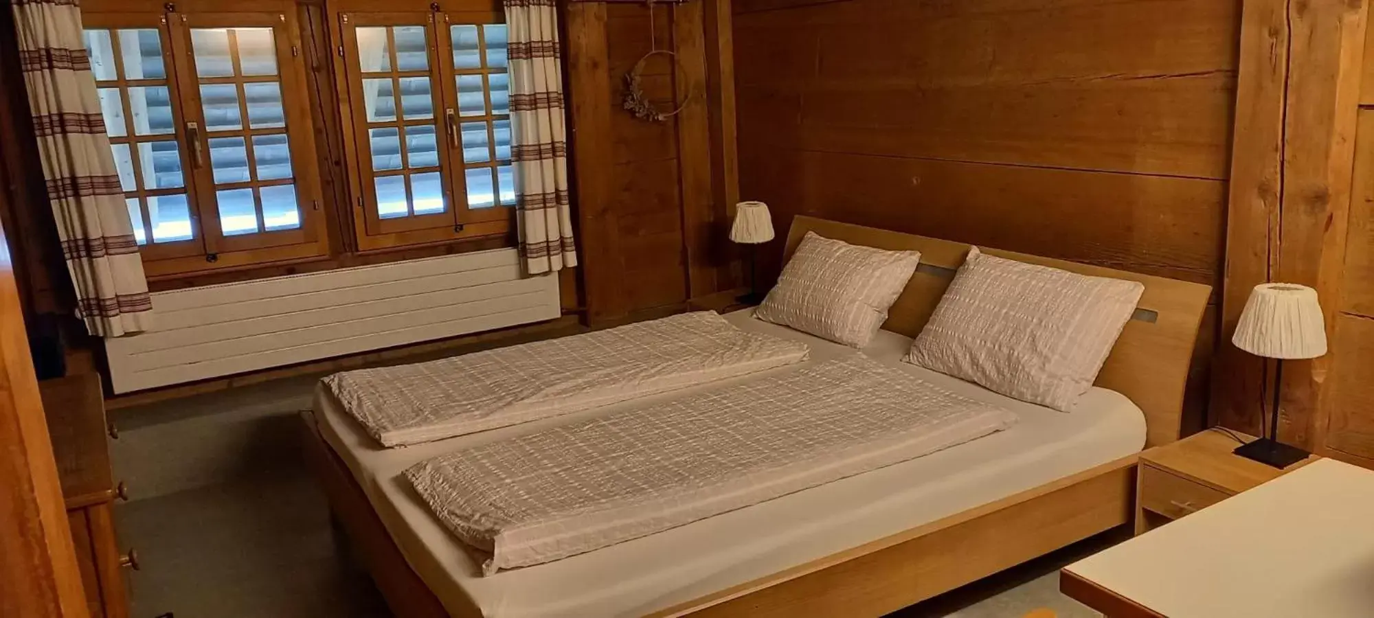 Bed in Emme Lodge