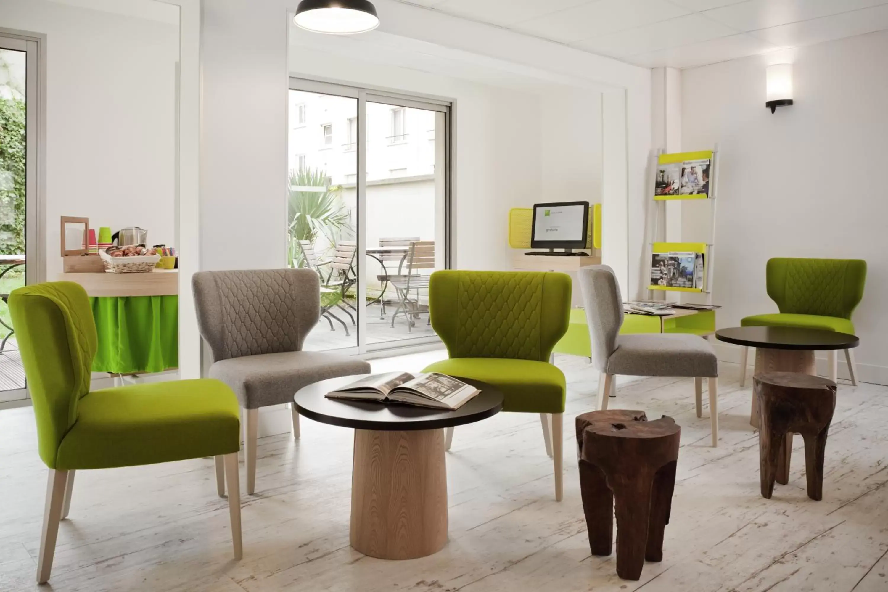 Lobby or reception, Seating Area in ibis Styles Paris Buttes Chaumont
