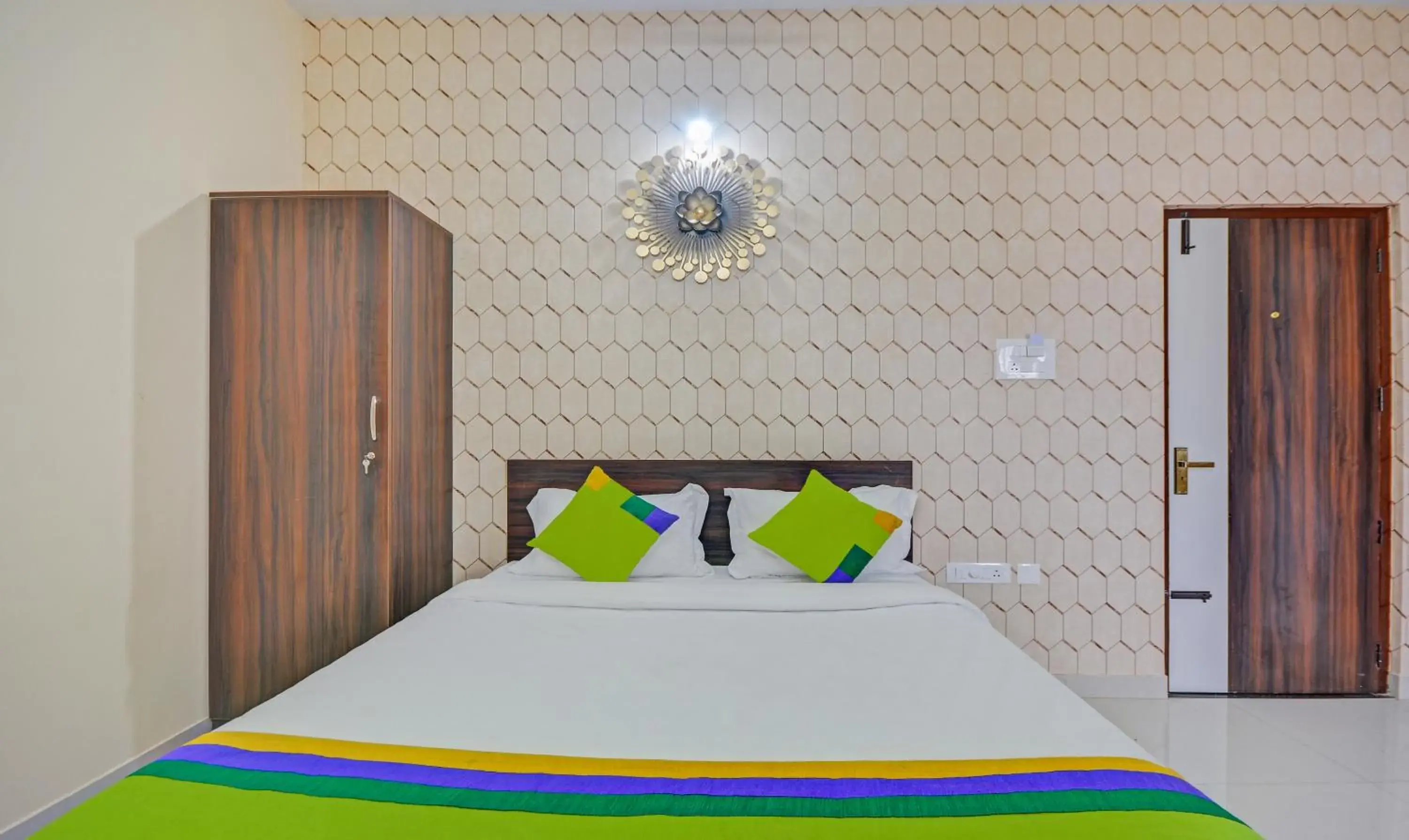 Bedroom, Bed in Treebo Trend Everest Residency Tidel Park