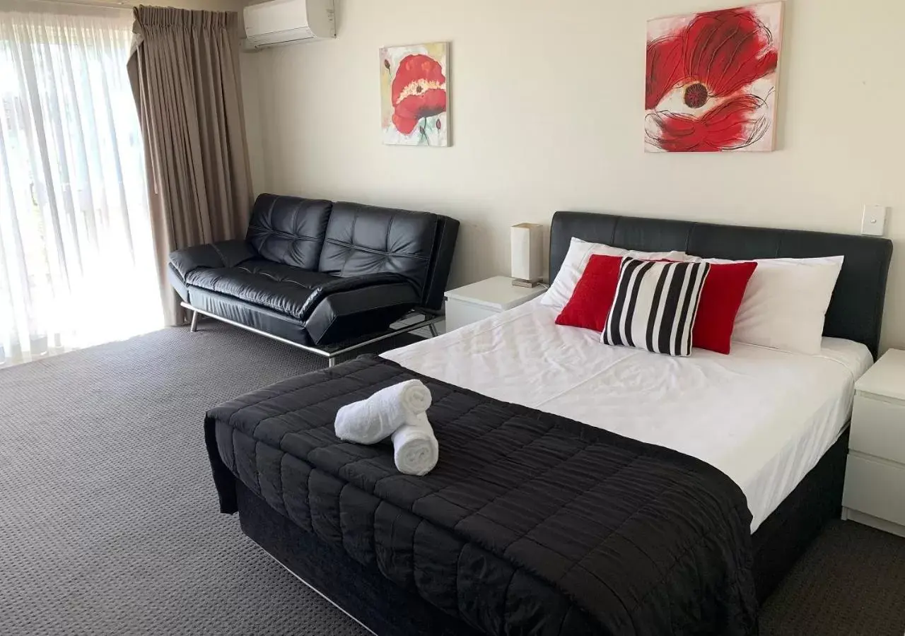 Bed in Outrigger Burleigh