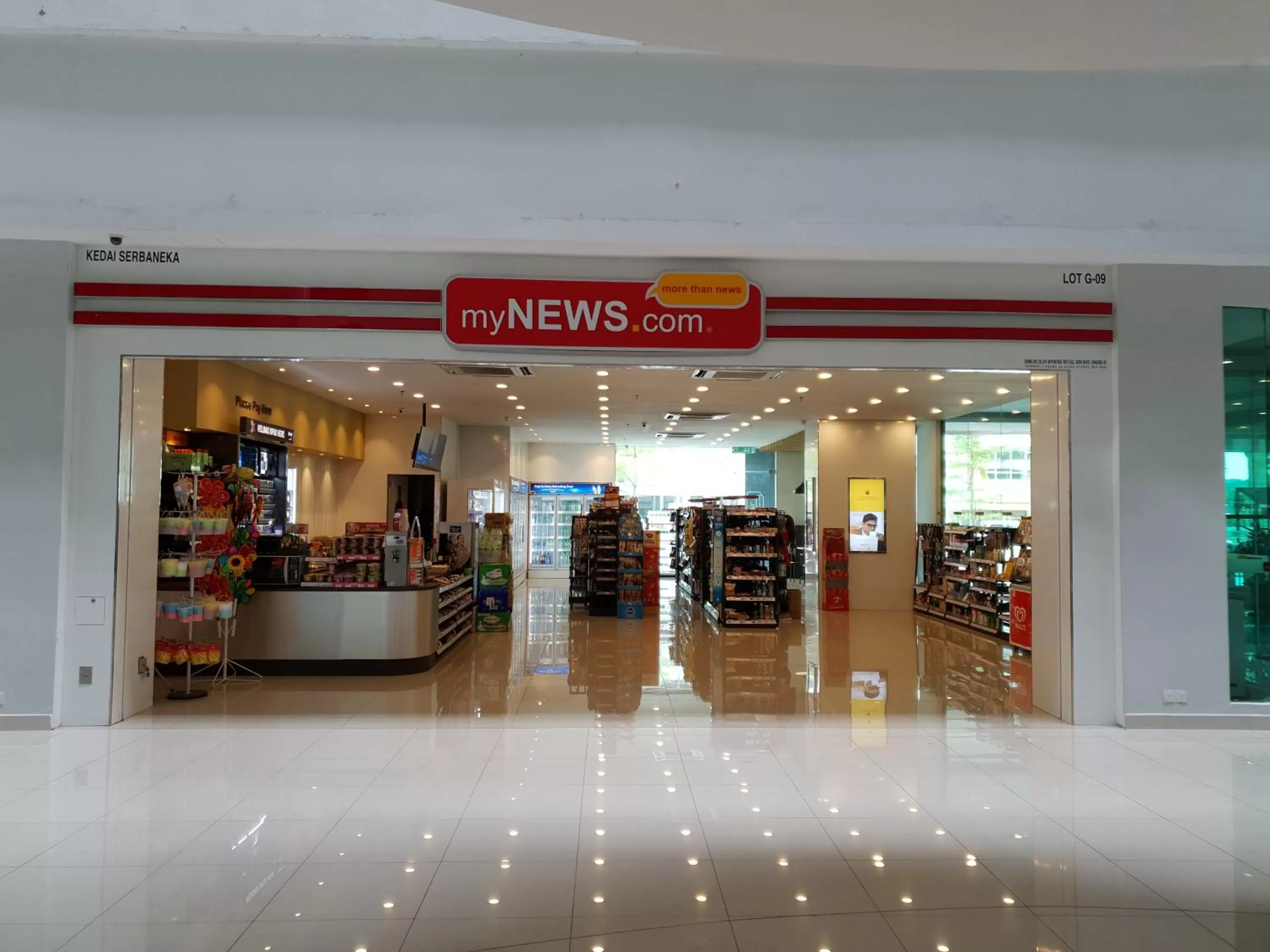 Supermarket/grocery shop in Bangi Perdana Hotel