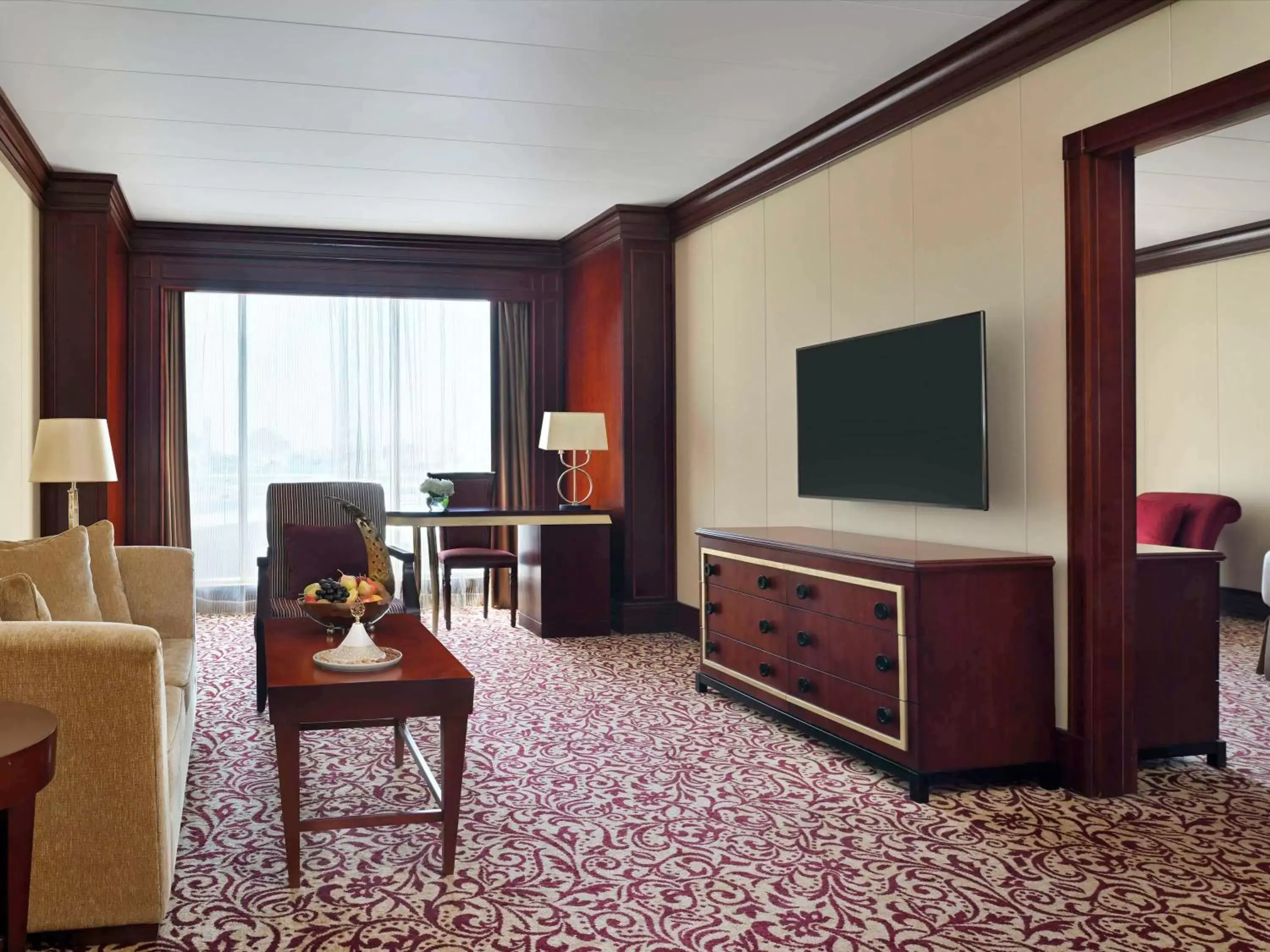 Bedroom, TV/Entertainment Center in Mövenpick Hotel City Star Jeddah