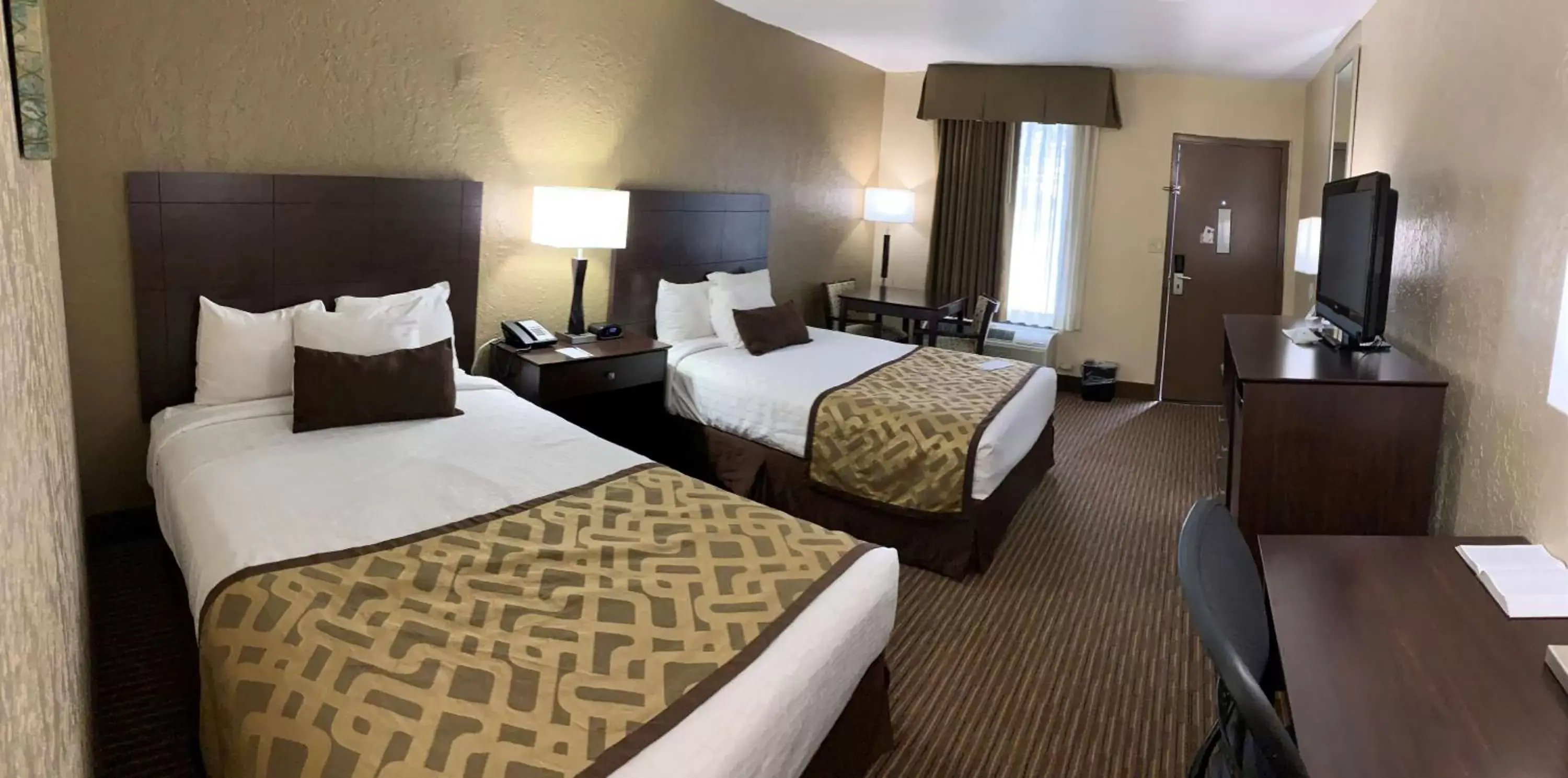 Photo of the whole room, Bed in Best Western of Hope