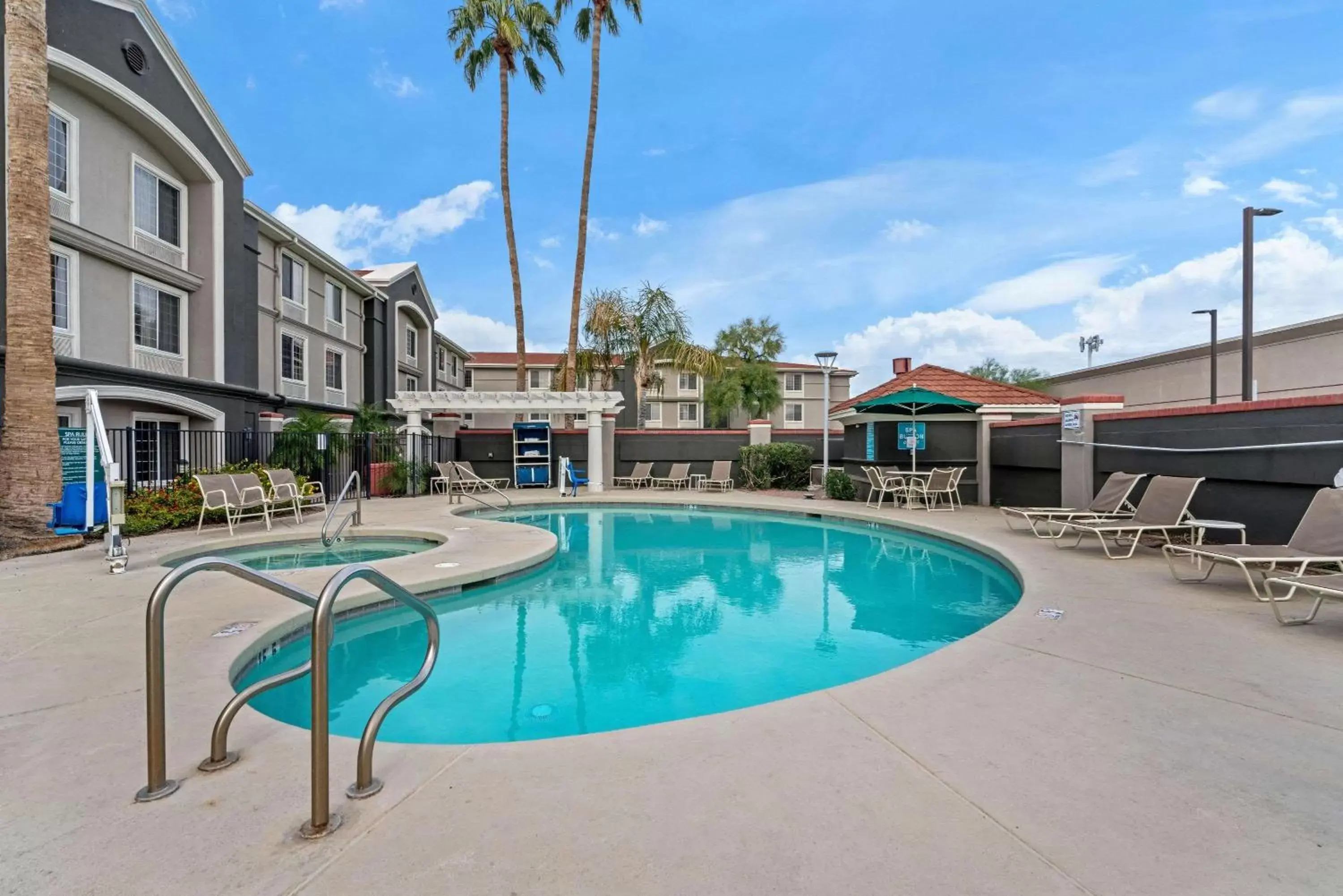 Pool view, Swimming Pool in La Quinta by Wyndham Phoenix Scottsdale