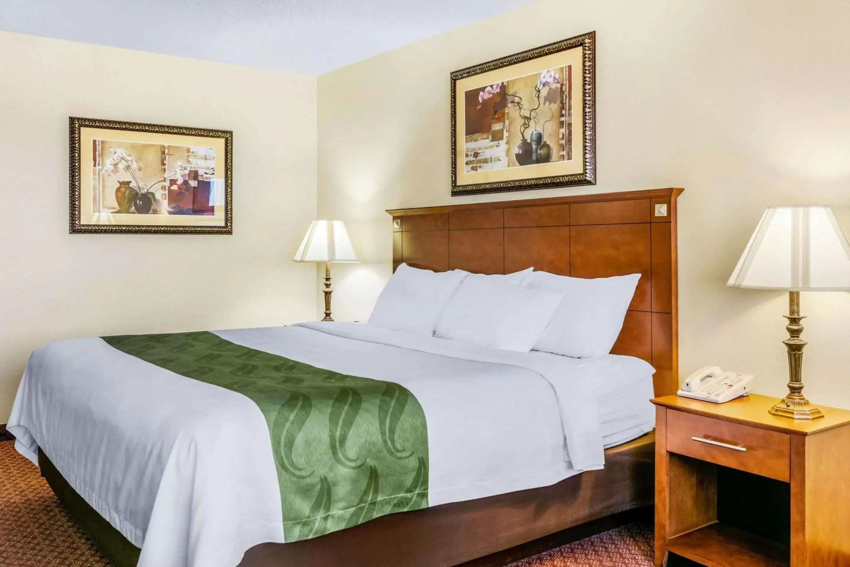 Photo of the whole room, Bed in Quality Inn near Monument Health Rapid City Hospital