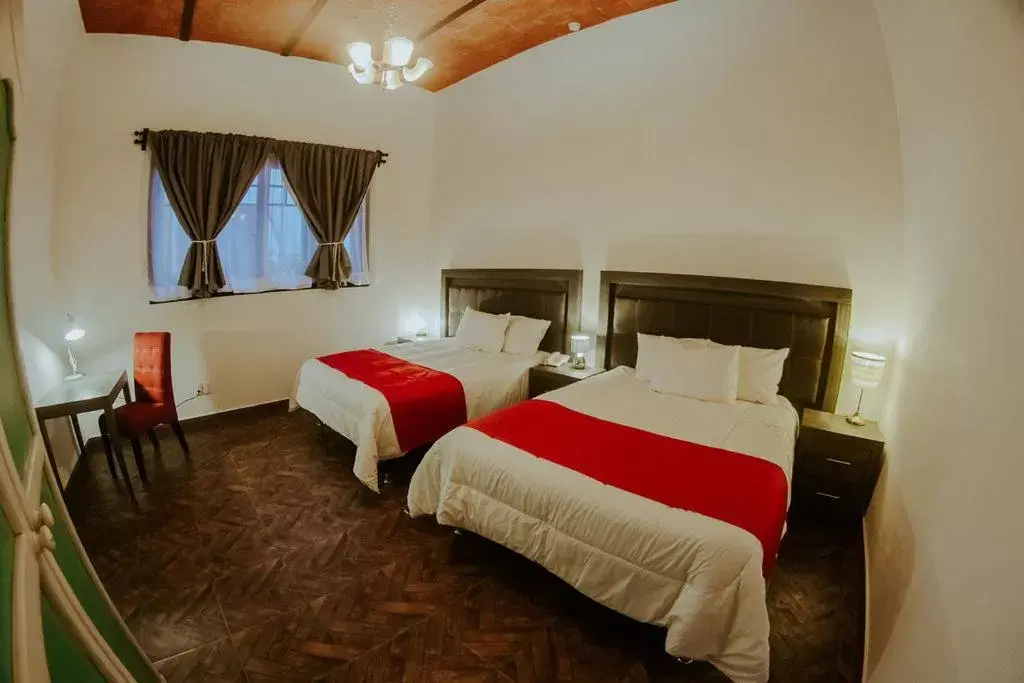 Photo of the whole room, Bed in GRAN ALCÁZAR HOTEL BOUTIQUE