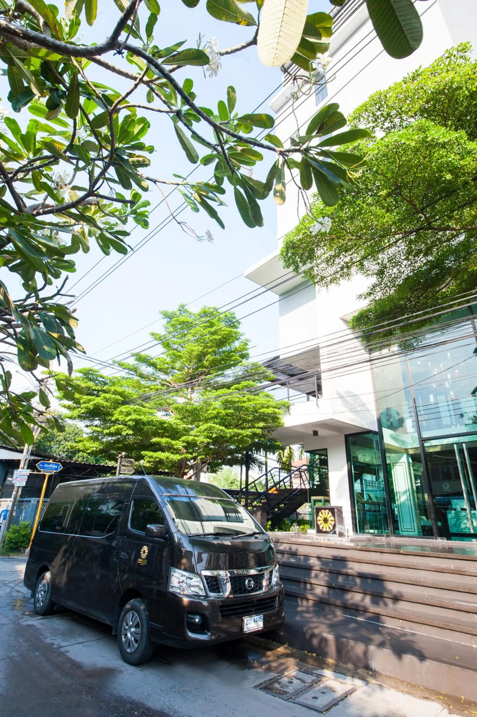 Area and facilities in Marigold Sukhumvit - Free Shuttle to BTS Bearing Station