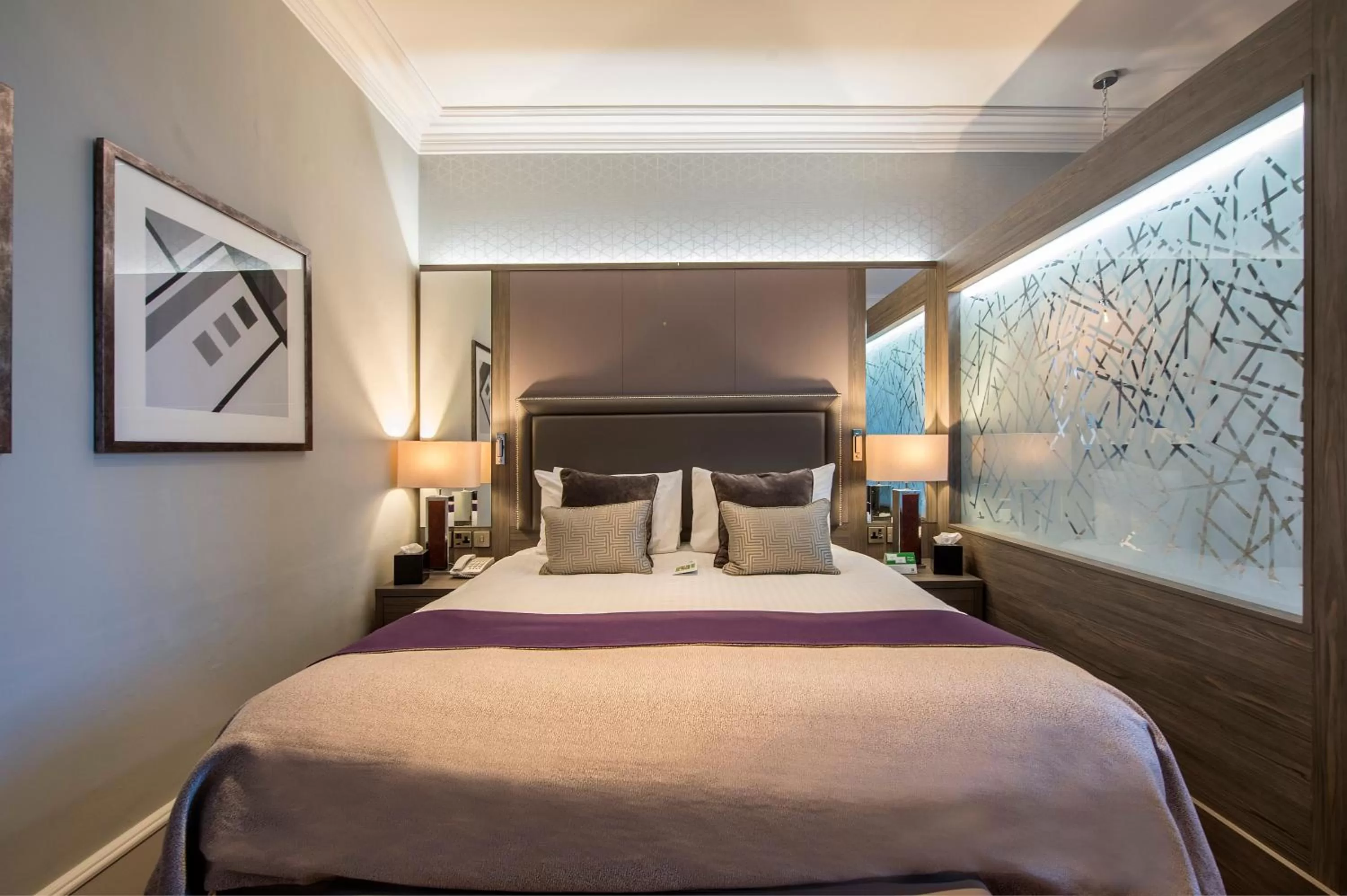 Photo of the whole room, Bed in Crowne Plaza - Sheffield by IHG