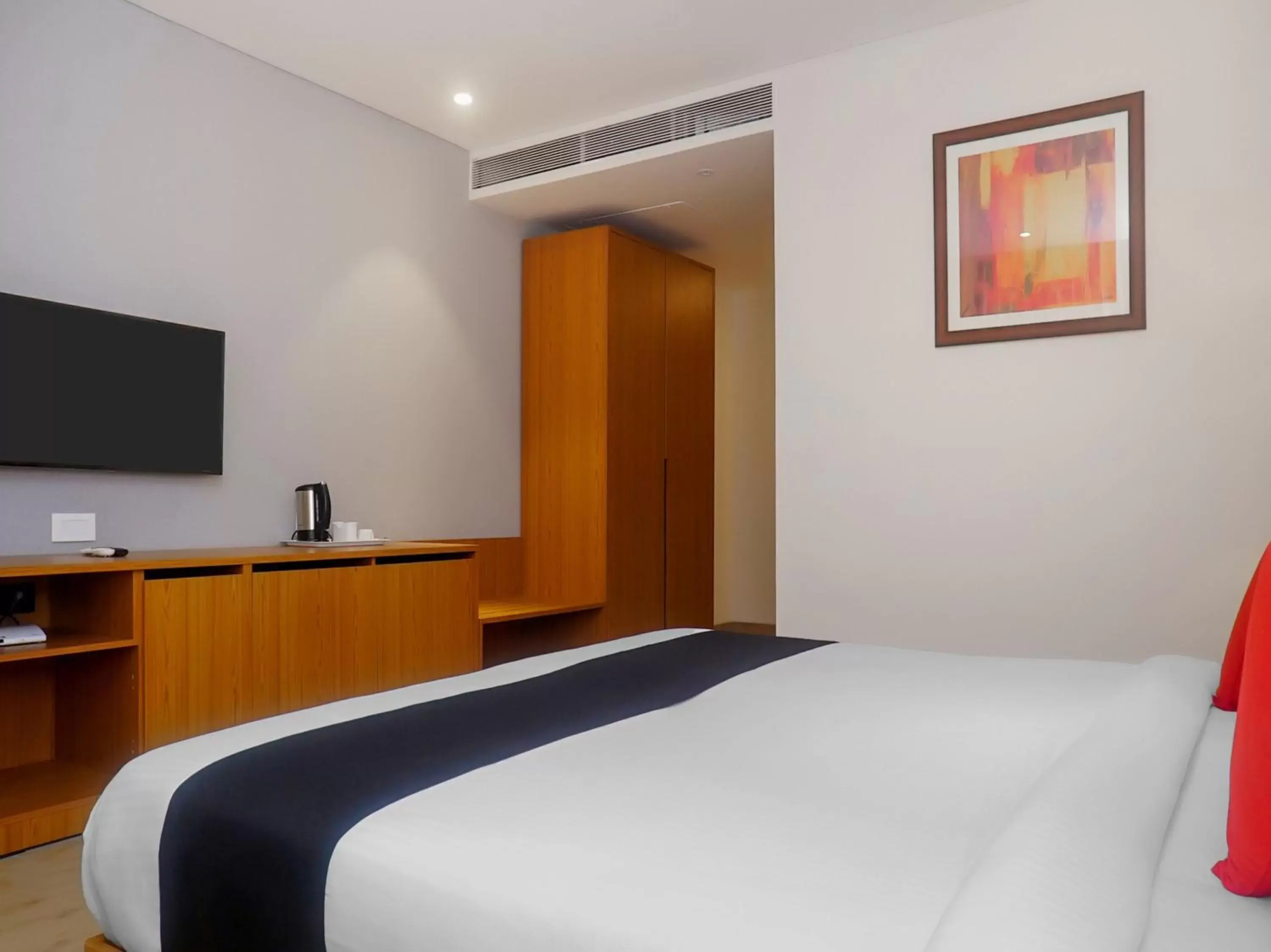 Bedroom, Bed in Grand Tamanna Hotel Bedroom, Bed in Grand Tamanna Hotel
