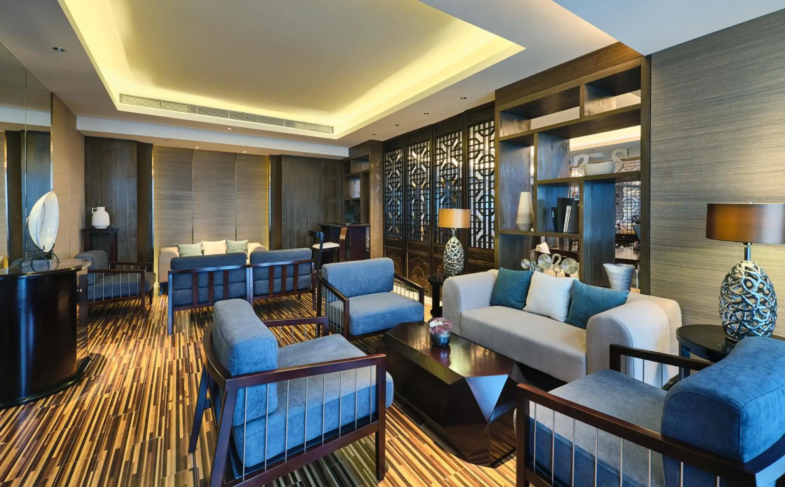 Other, Lounge/Bar in Crowne Plaza Nanning City Center, an IHG Hotel