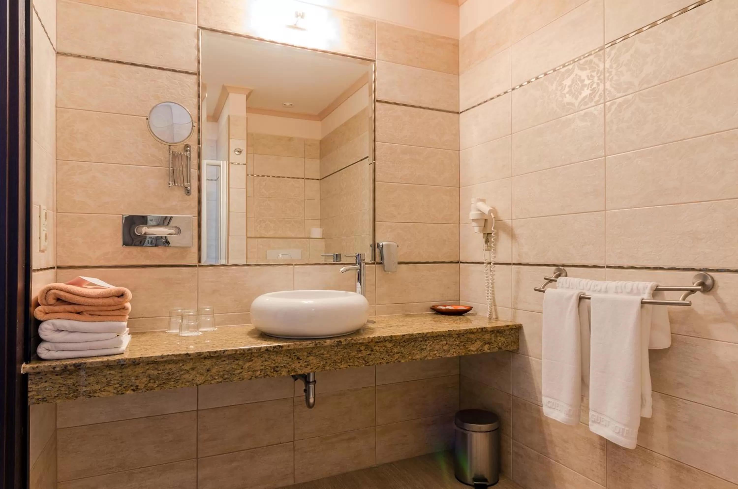 Bathroom in Hunguest Hotel Apollo