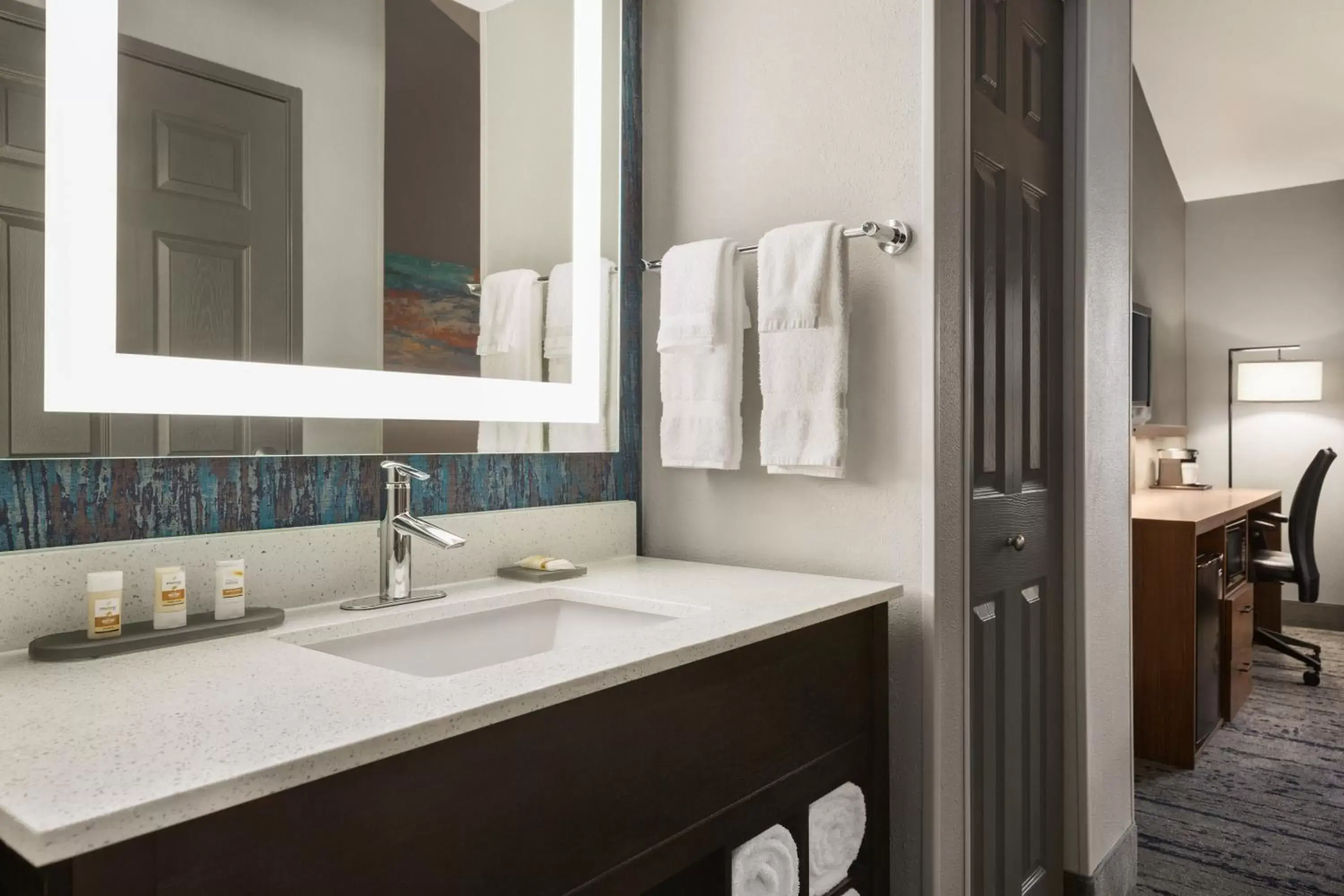 Bedroom, Bathroom in La Quinta by Wyndham Salem OR