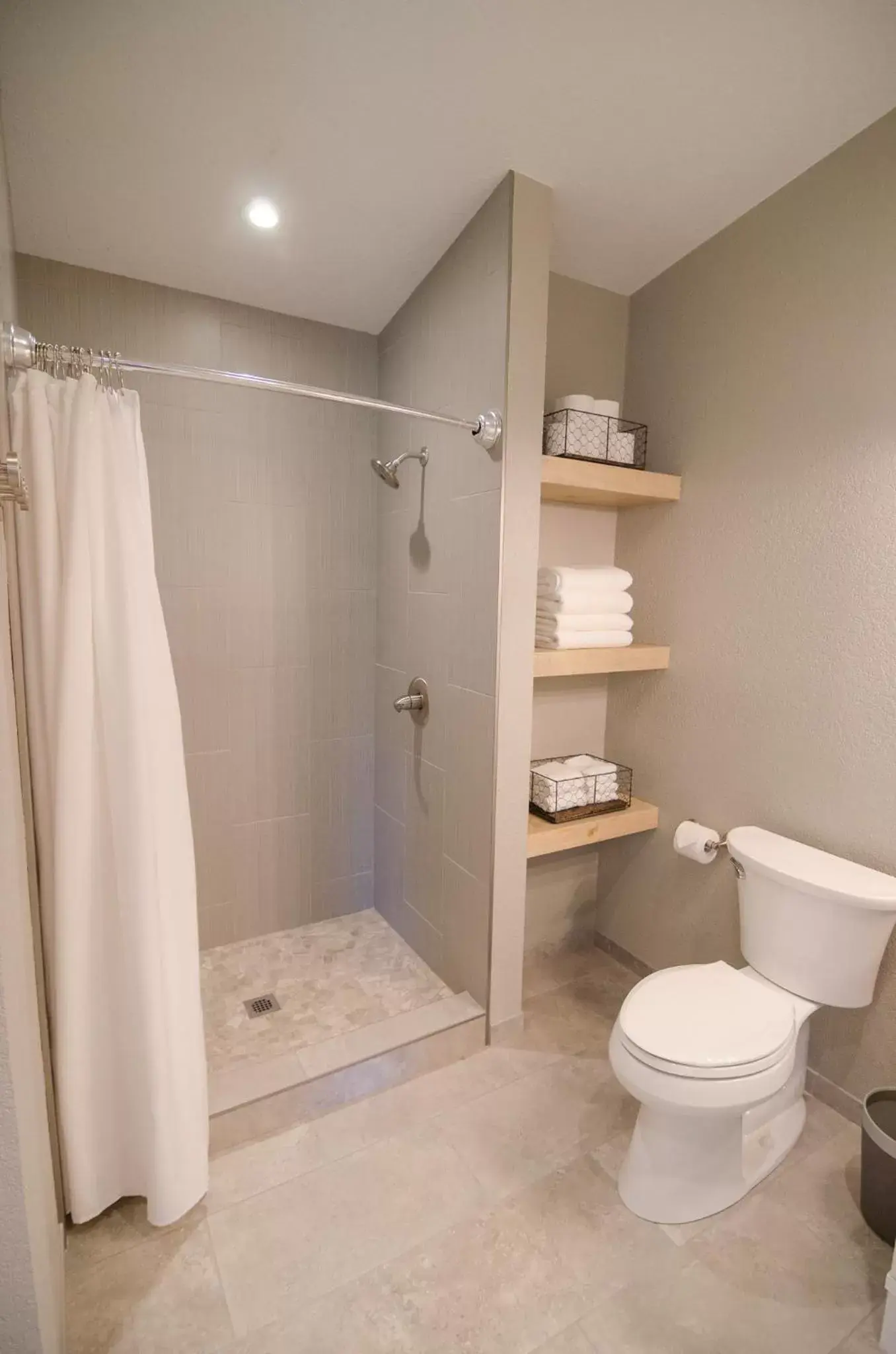 Shower, Bathroom in Colony Suites