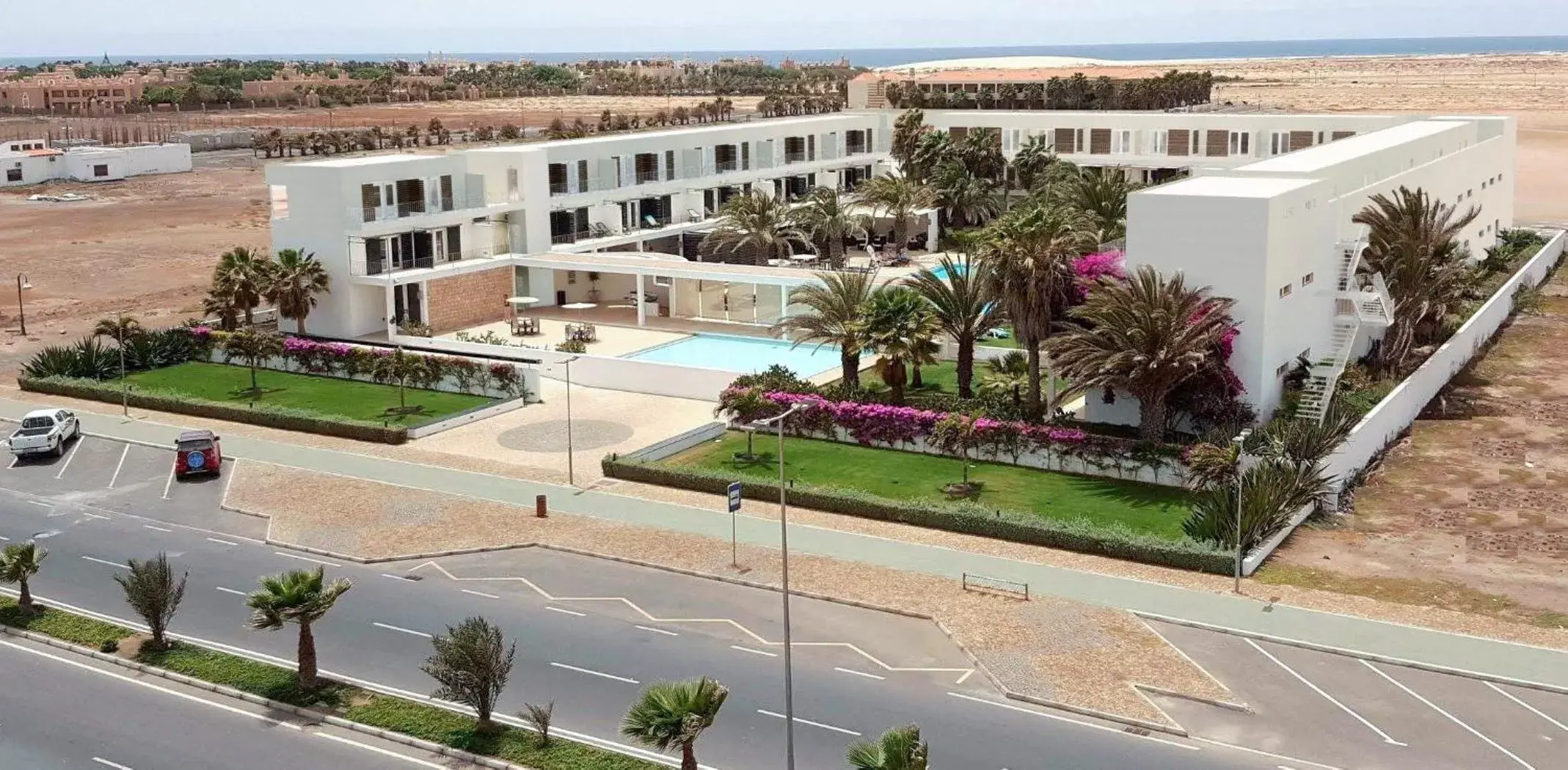 Facade/entrance, Bird's-eye View in Hotel Dunas de Sal