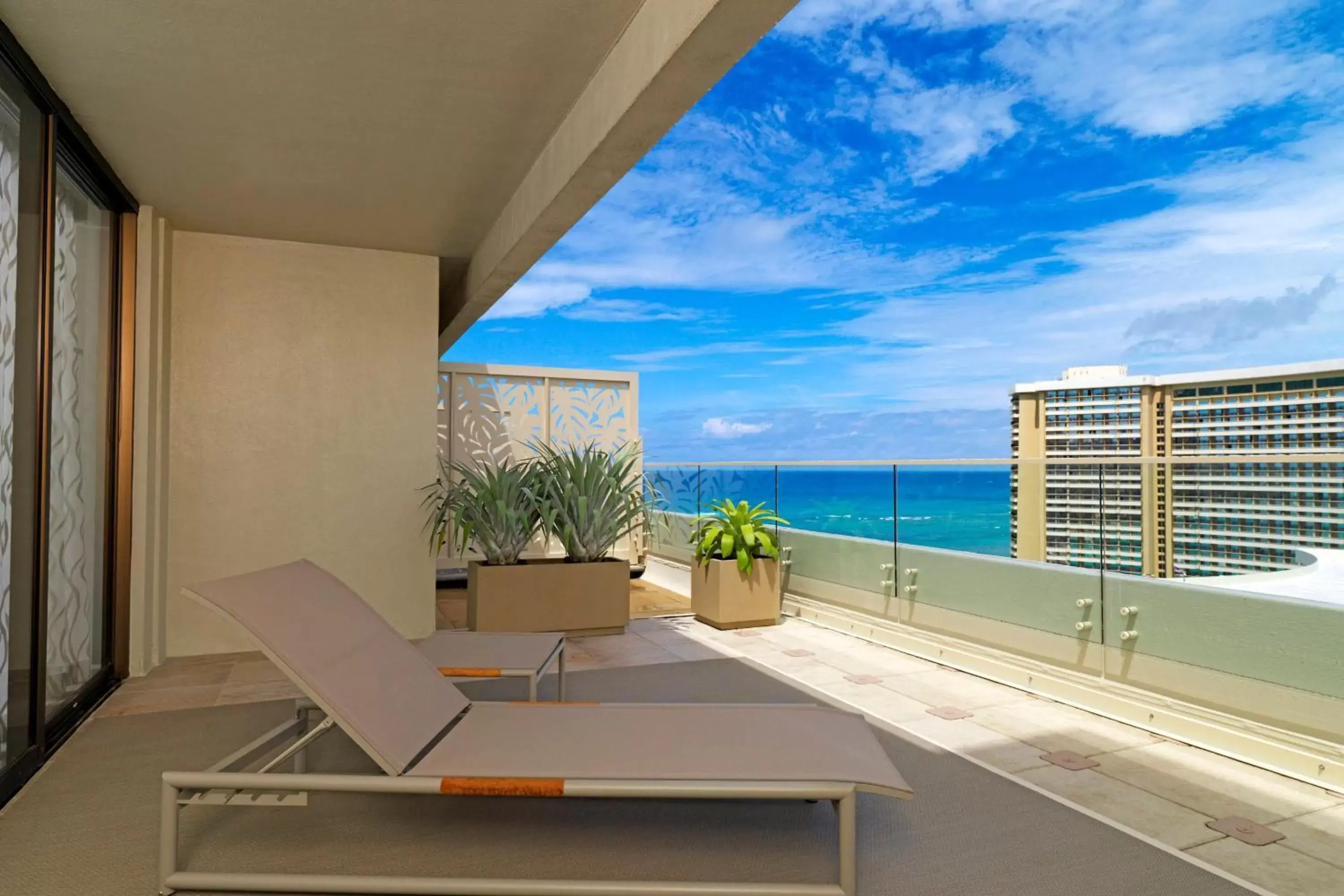 Photo of the whole room in Moana Surfrider, A Westin Resort & Spa, Waikiki Beach