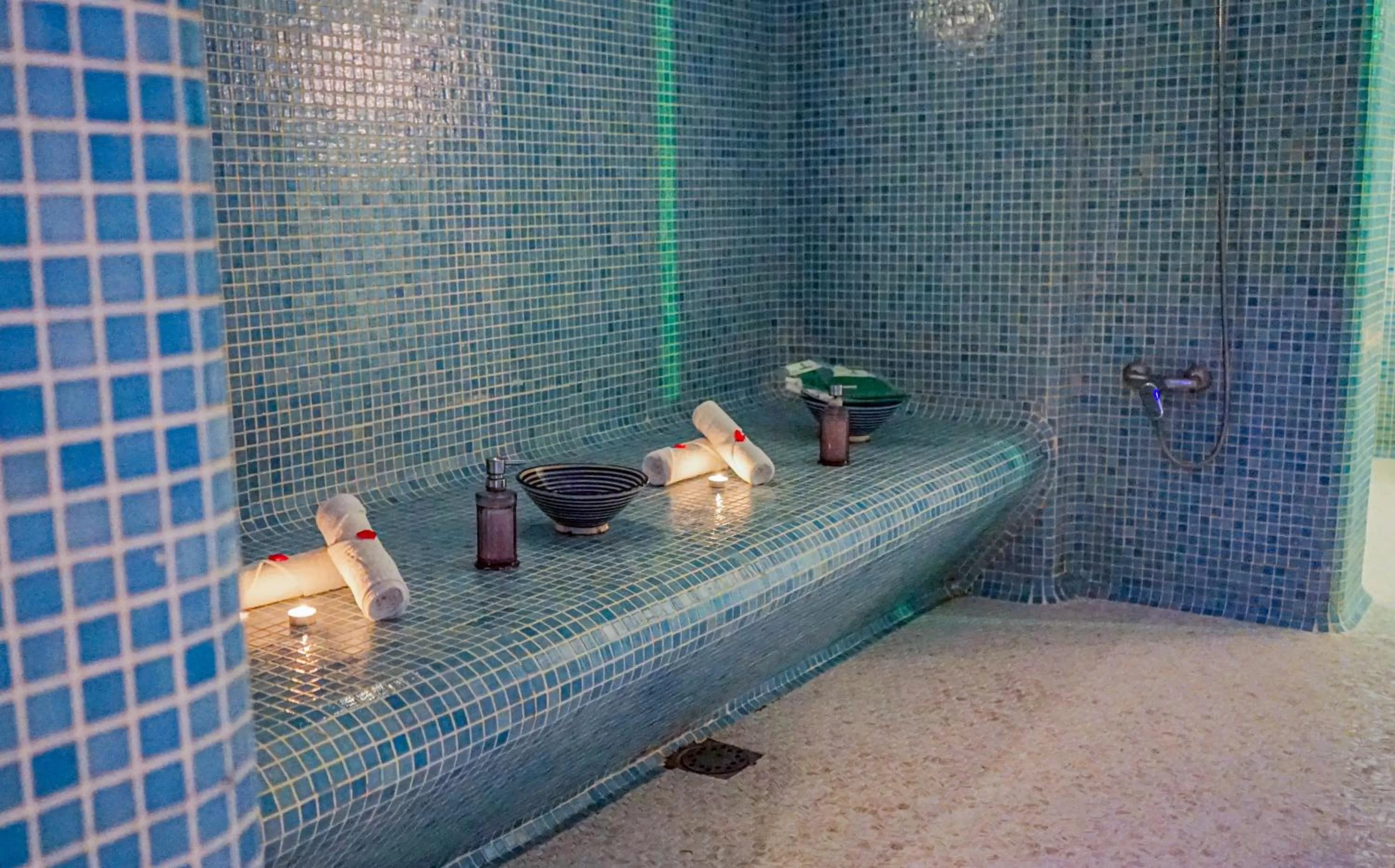 Steam room in Hotel Timoulay and Spa Agadir