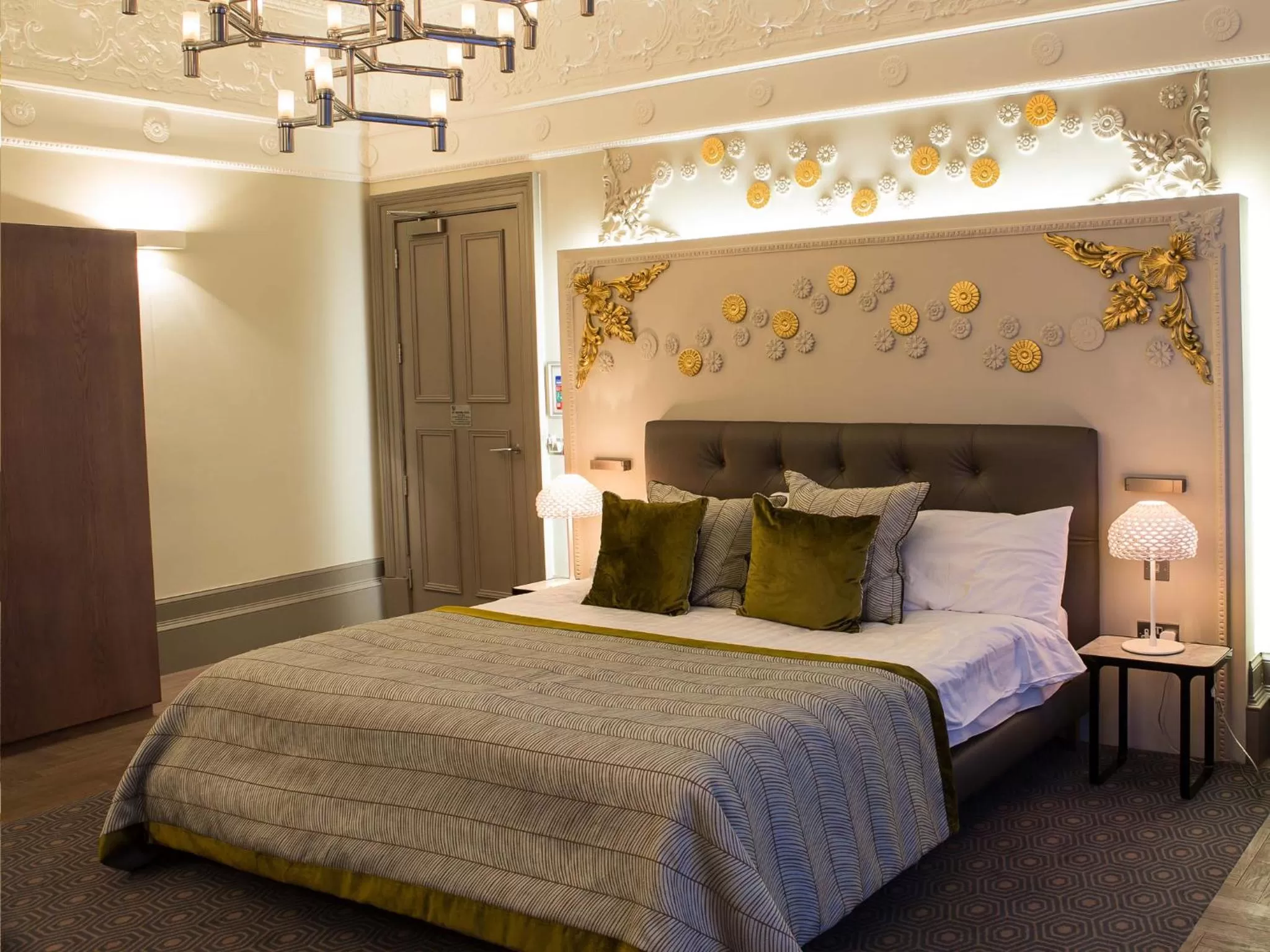 Bedroom, Bed in Lynnhurst Hotel