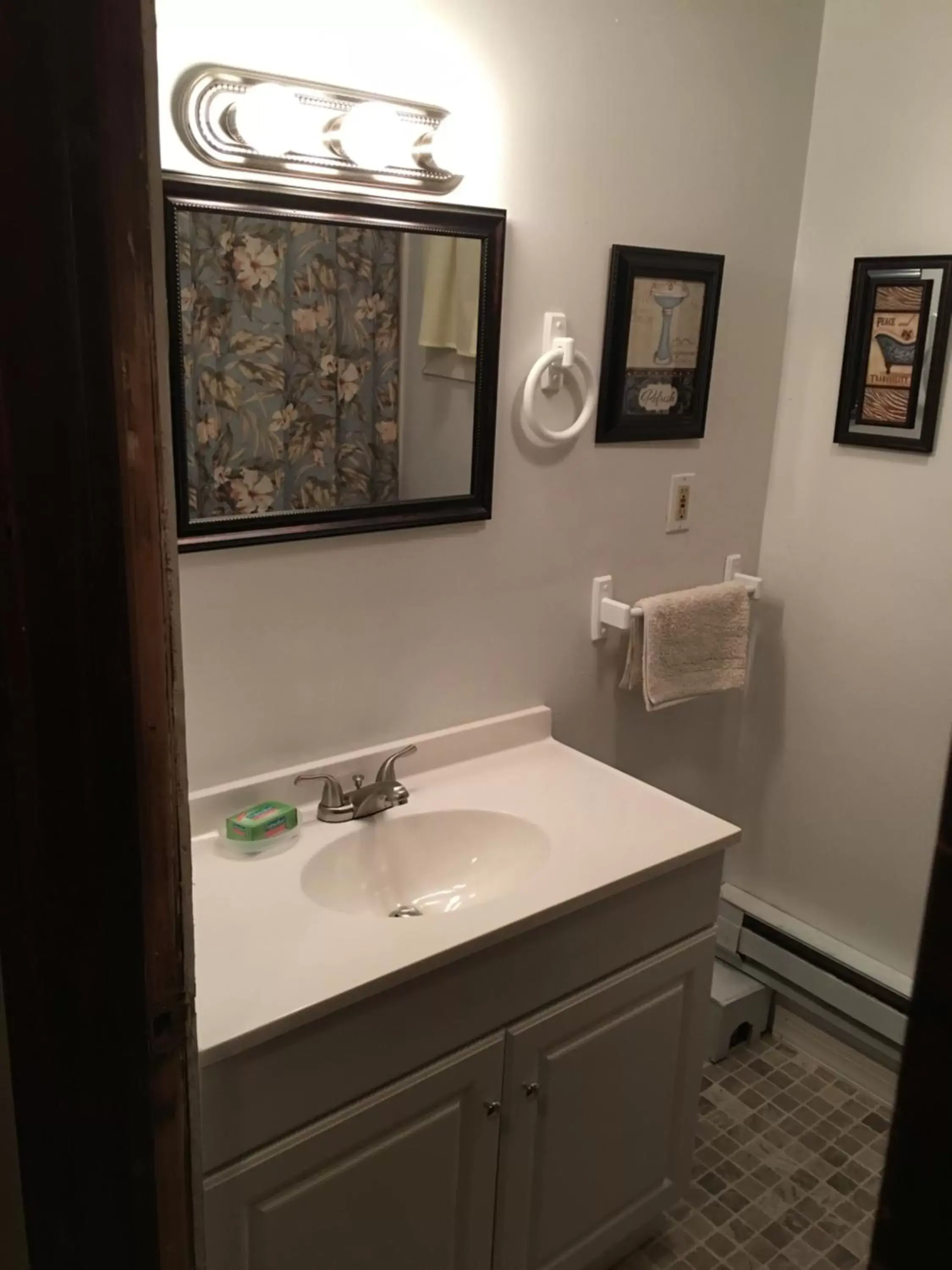 Bathroom in Echo Valley Cottages