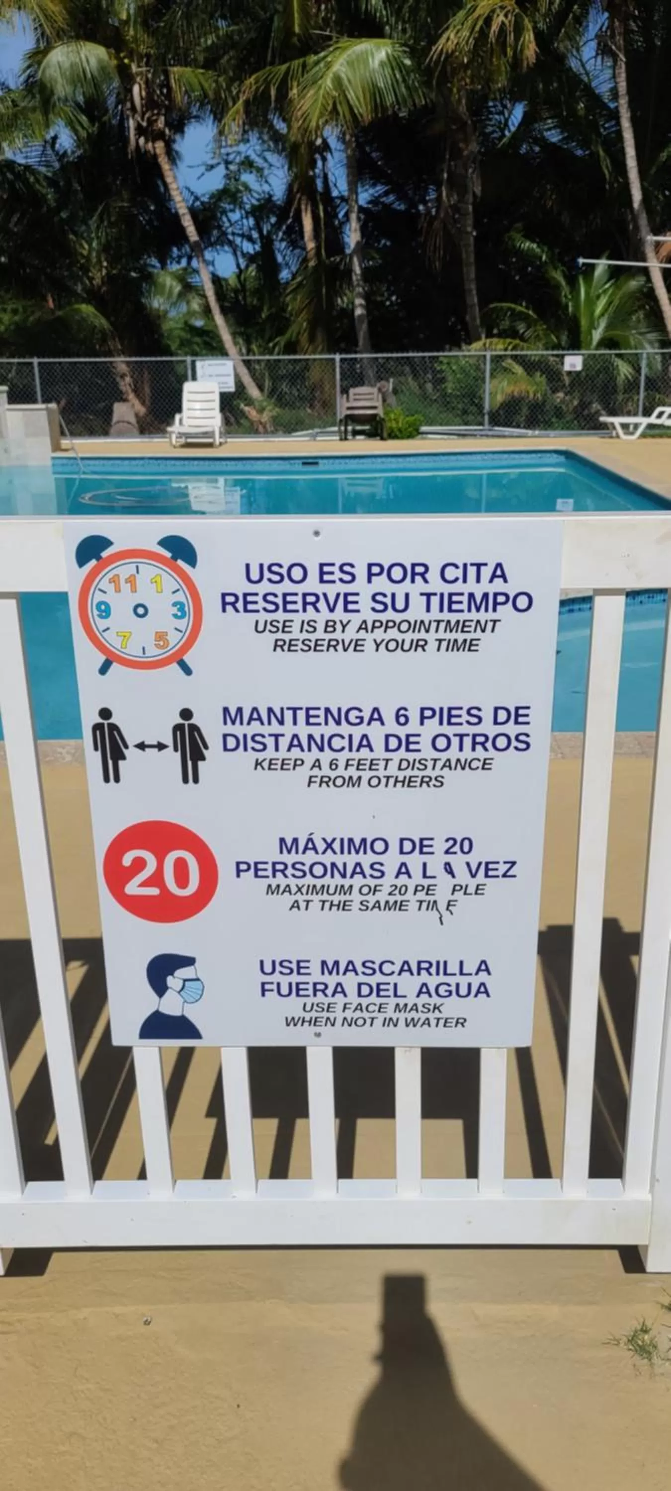 Swimming pool in Combate Beach Resort