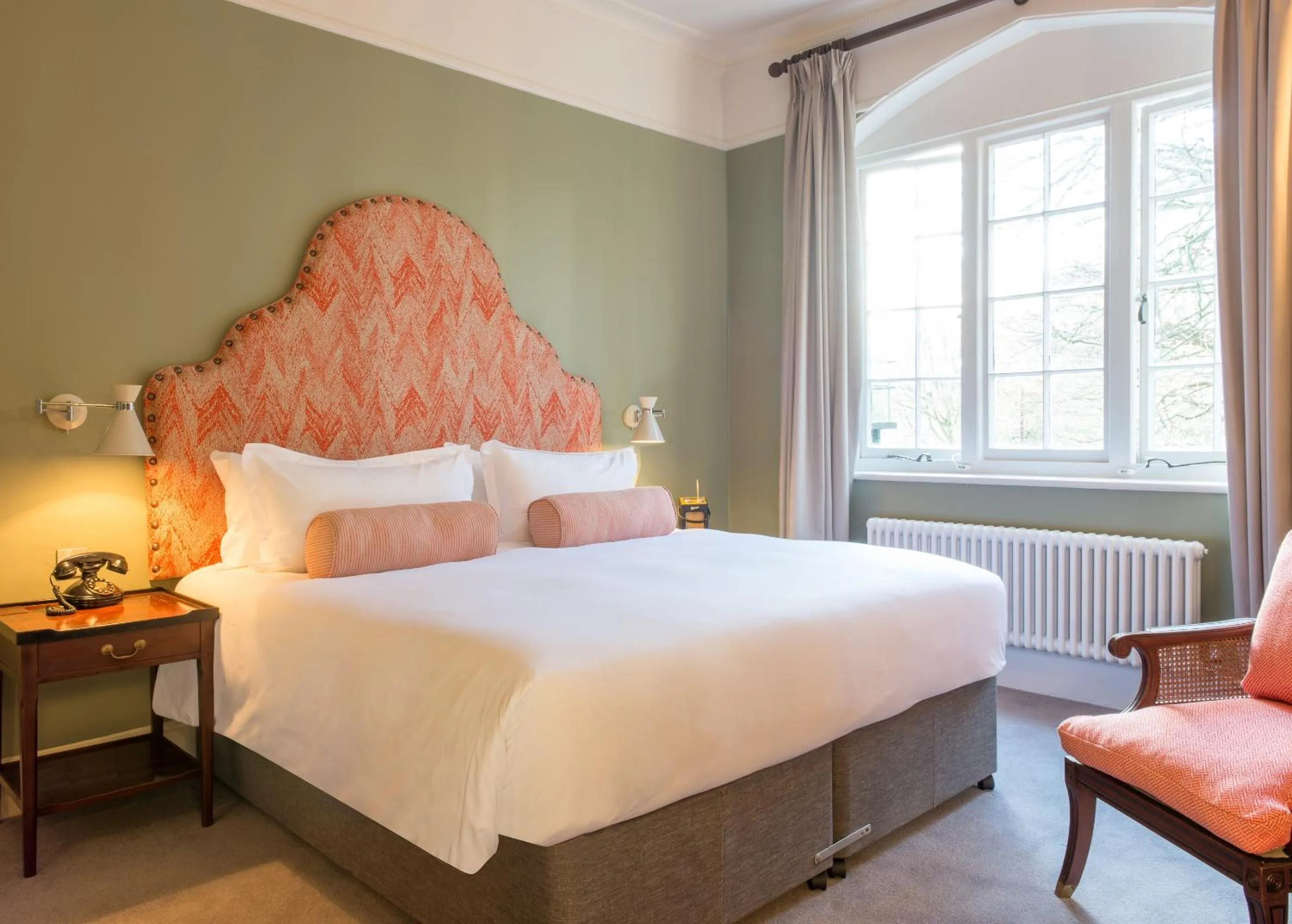 Bedroom, Bed in Burley Manor